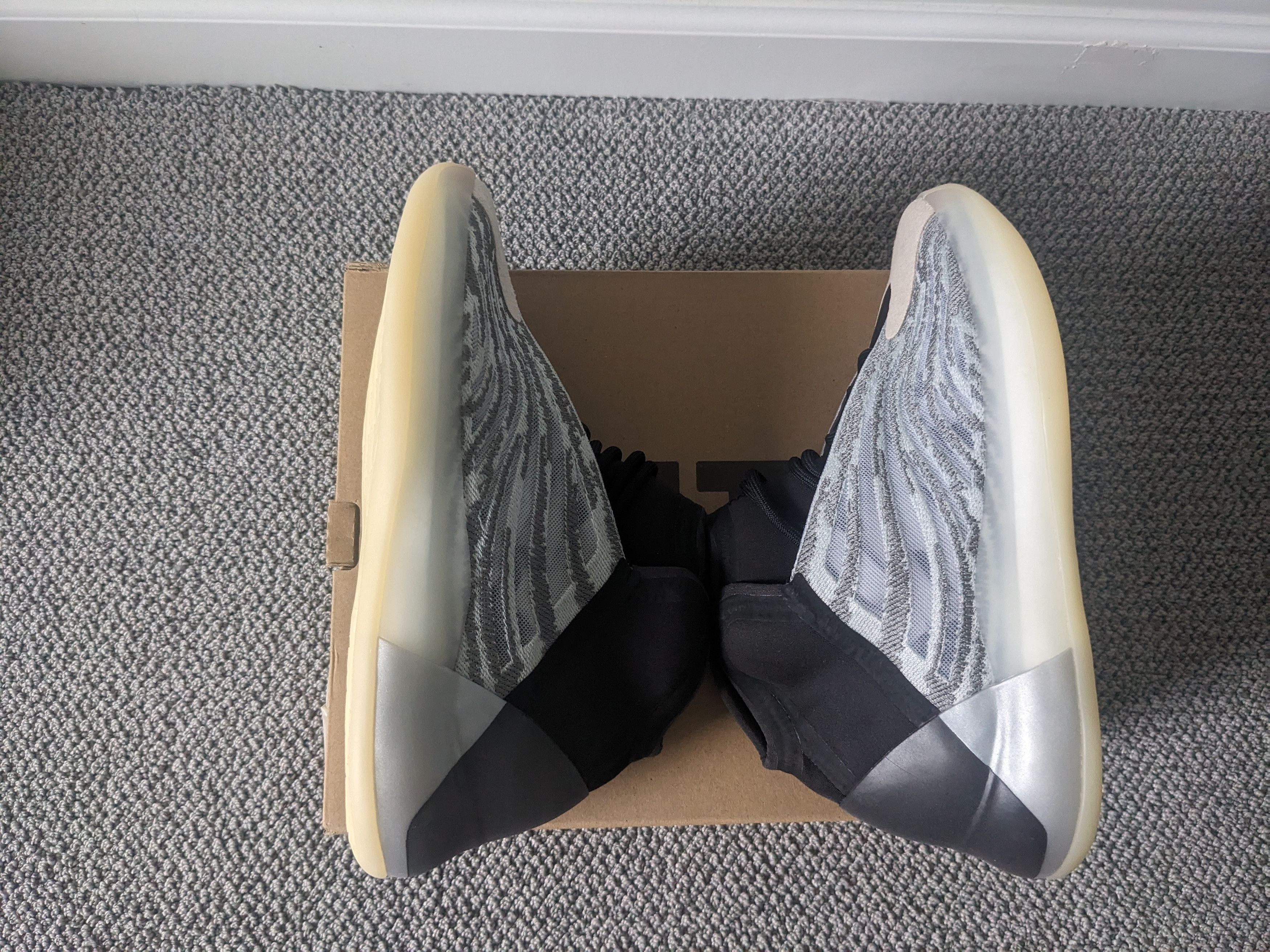 Adidas Yeezy QNTM BOOST LIFESTYLE MODEL Size US 5.5 / EU 38 - 8 Thumbnail