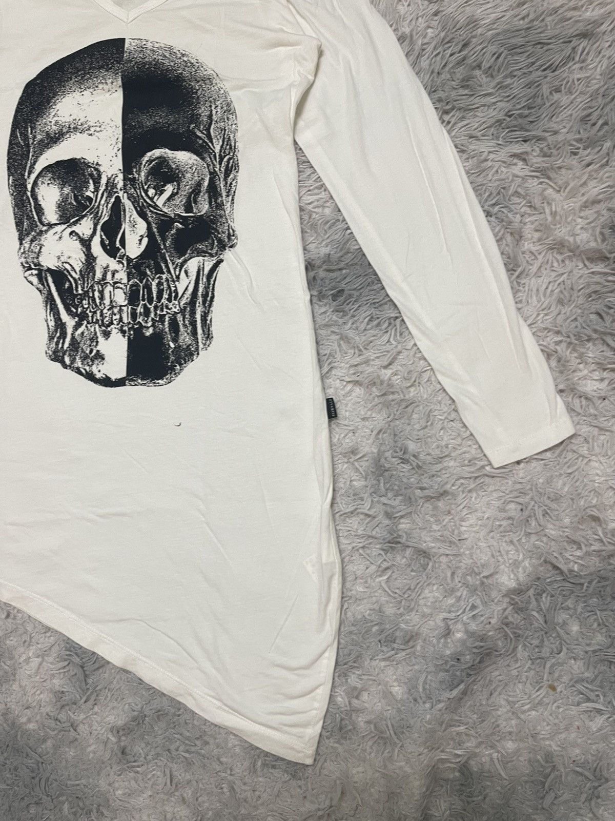 CIVARIZE 2000s CIVARIZE JAPAN SMOKE SKULL LONG SLEEVE SHIRT Size US S / EU 44-46 / 1 - 4 Thumbnail