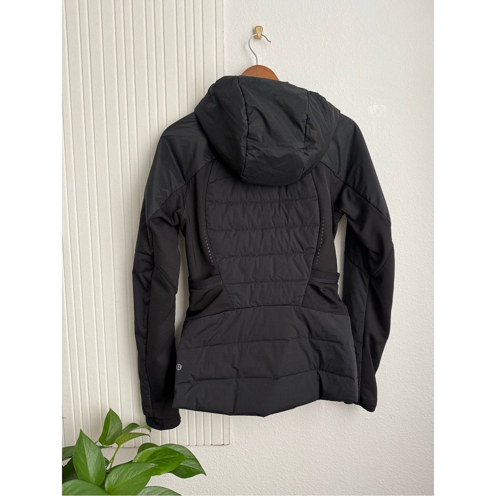 Lululemon lululemon athletica Black Down for It All Running Jacket Size M / US 6-8 / IT 42-44 - 3 Thumbnail