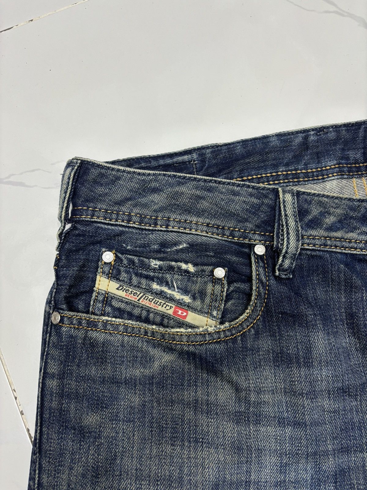 Diesel DIESEL INDUSTRY BAGGY JEANS DISTRESSED DENIM Size US 34 / EU 50 - 11 Thumbnail