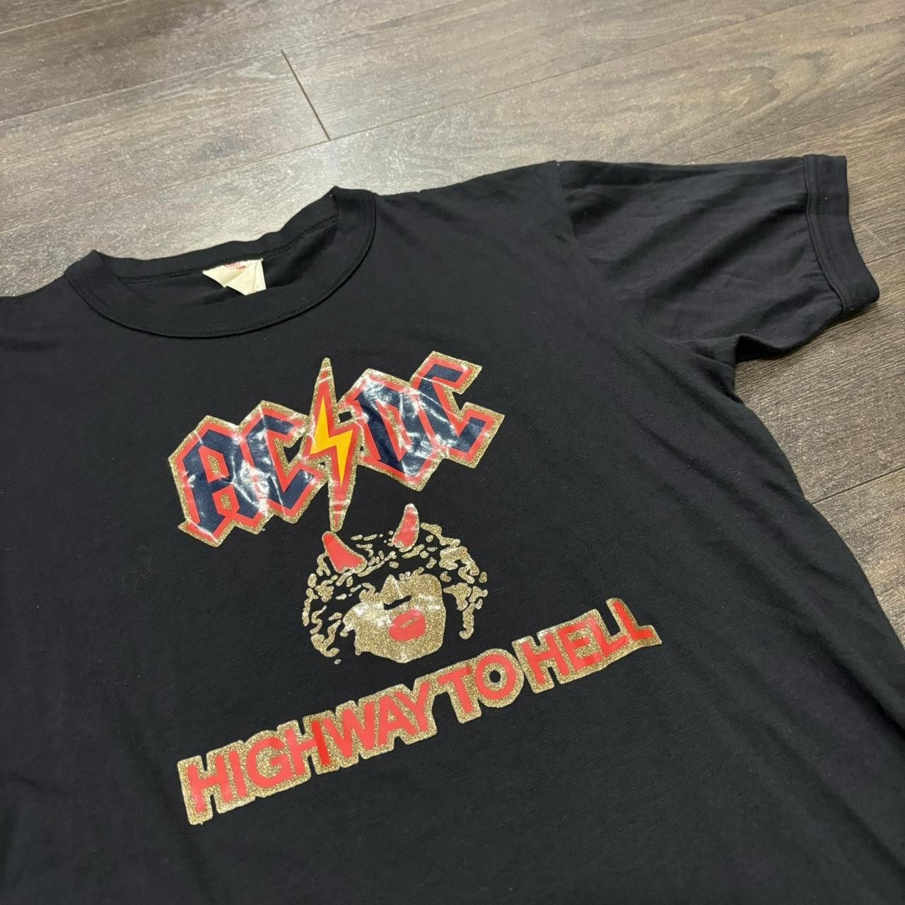 Designer vintage AC/DC highway to hell iron on t shirt 80s S Size US S / EU 44-46 / 1 - 1 Thumbnail