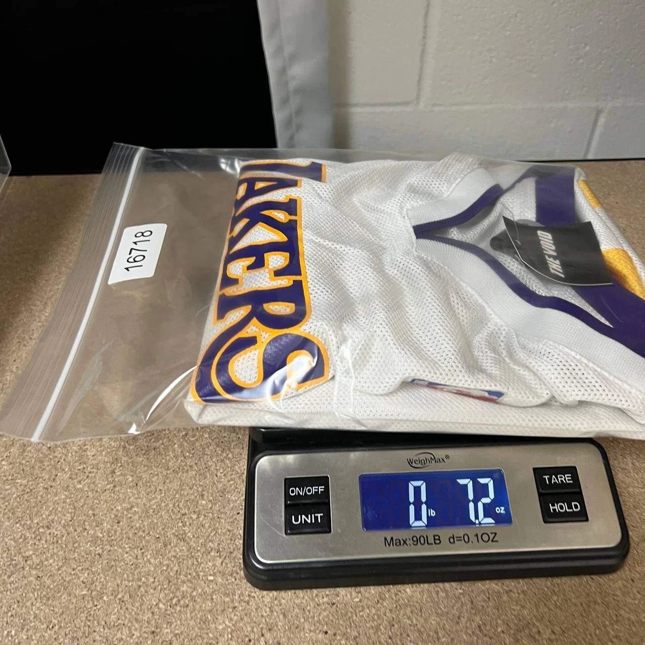 Adidas Los Angeles LA Lakers Artest #37 Jersey Shirt XL Sleeveless Size US XL / EU 56 / 4 - 7 Thumbnail