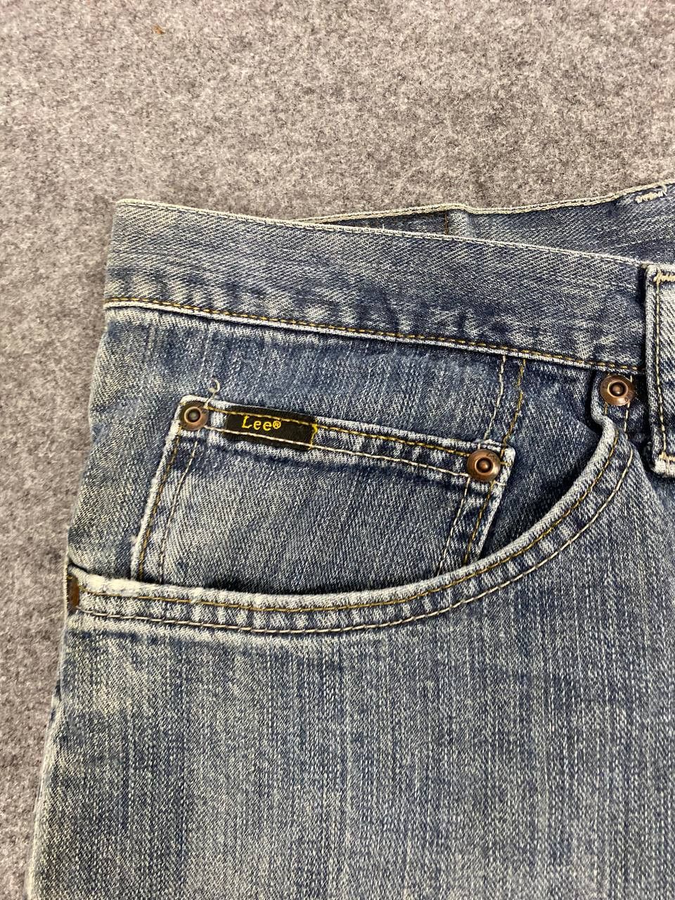 Lee vintage lee relaxed straight leg distressed denim Size US 43 - 8 Thumbnail
