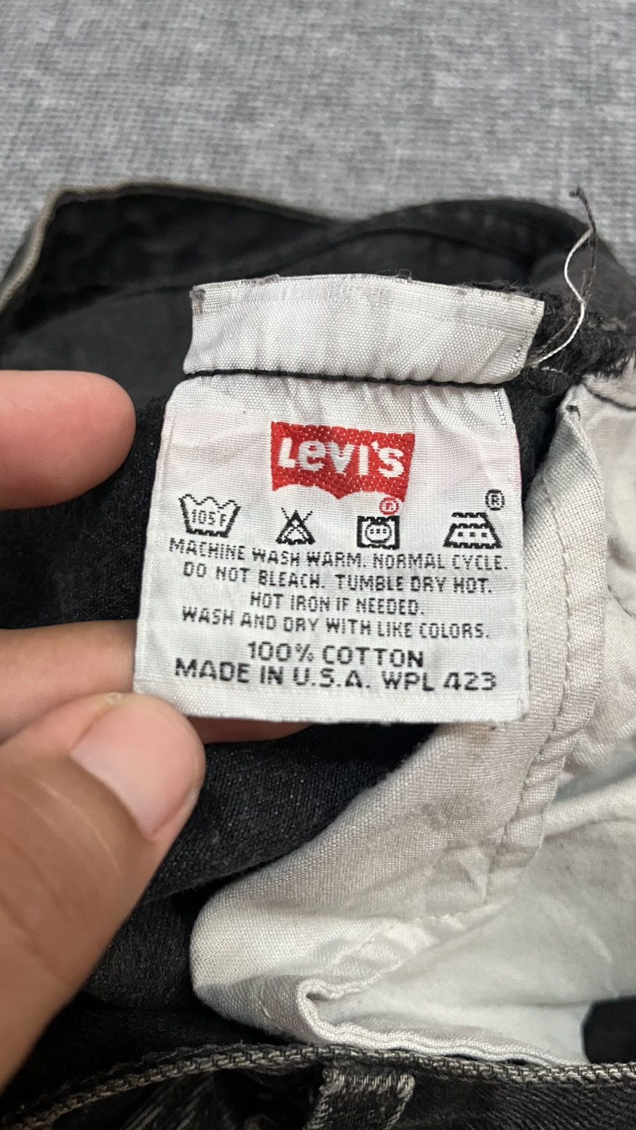 Levi's Vintage Levi's 501 super-black distressed jort size 37 inche Size US 37 - 9 Thumbnail
