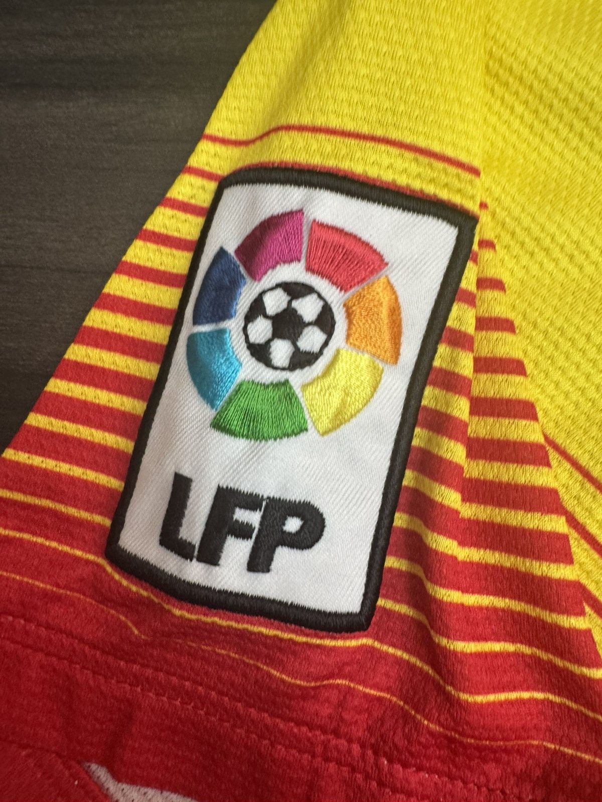 Nike Barcelona Migenes #4 2013/14 Away Soccer Football Jersey Size US S / EU 44-46 / 1 - 6 Thumbnail