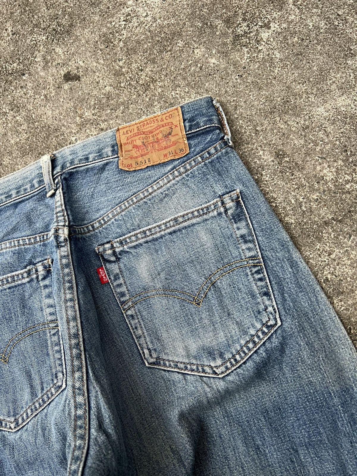 Levi's Vintage 90’s Levi’s 551Z Big E Selvedge Faded Jean Size US 30 / EU 46 - 21 Thumbnail