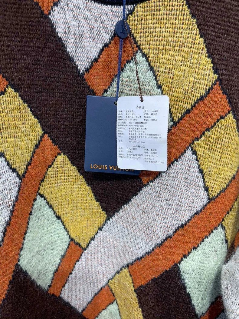 Louis Vuitton Louis Vuitton New geometric pullover sweater Size M / US 6-8 / IT 42-44 - 5 Thumbnail