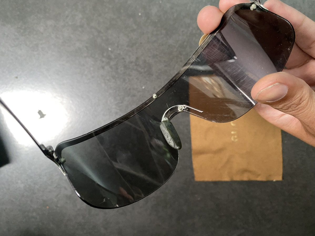 Gucci Aaliyah's Vintage 2001 Gucci GG 1651/S Sunglasses Size ONE SIZE - 8 Thumbnail