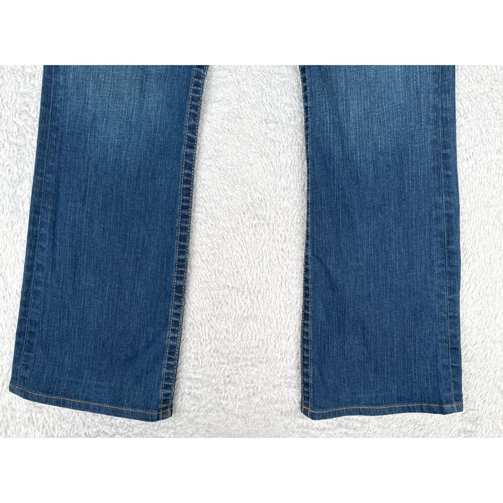 True Religion True Religion Women's Flared Jeans 32" Waist 31" Inseam Light Wash Denim Cotton Stretch Retro 2000s Size 24" / US 00 / IT 34 - 2 Thumbnail