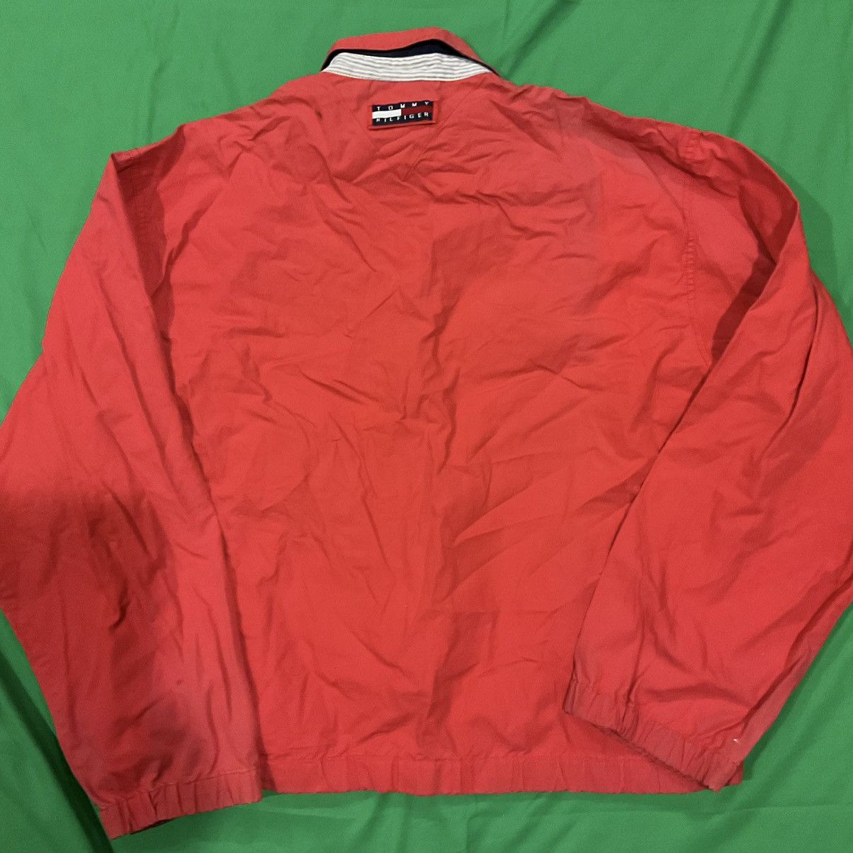 Tommy Hilfiger × Vintage Vintage Tommy Hilfiger red windbreaker Size US M / EU 48-50 / 2 - 2 Thumbnail