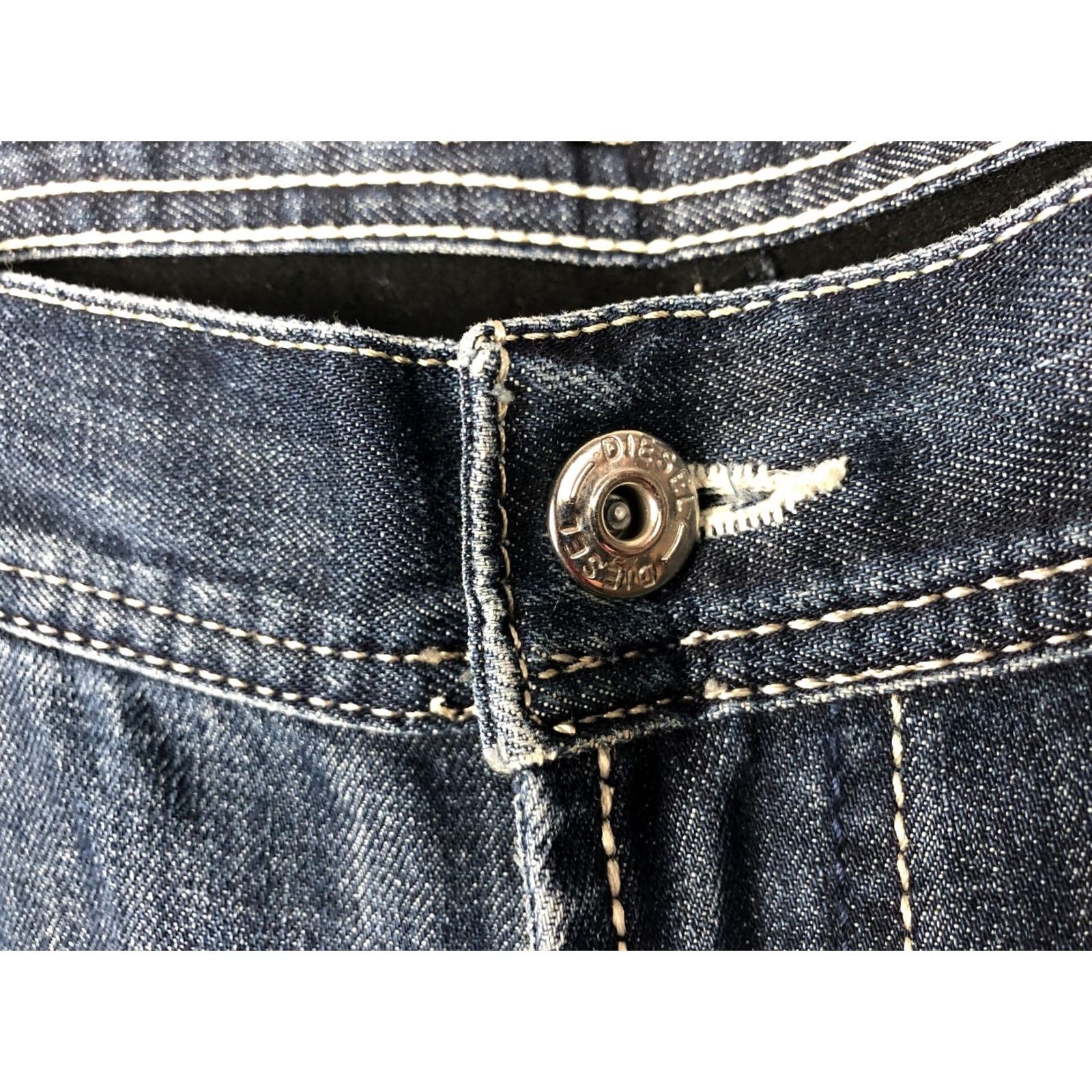 Diesel Diesel Jeans Regular Size 32 Blue Cotton Denim Zip Pockets Logo Patch Mens Jeans Shirt Size US 32 / EU 48 - 5 Thumbnail