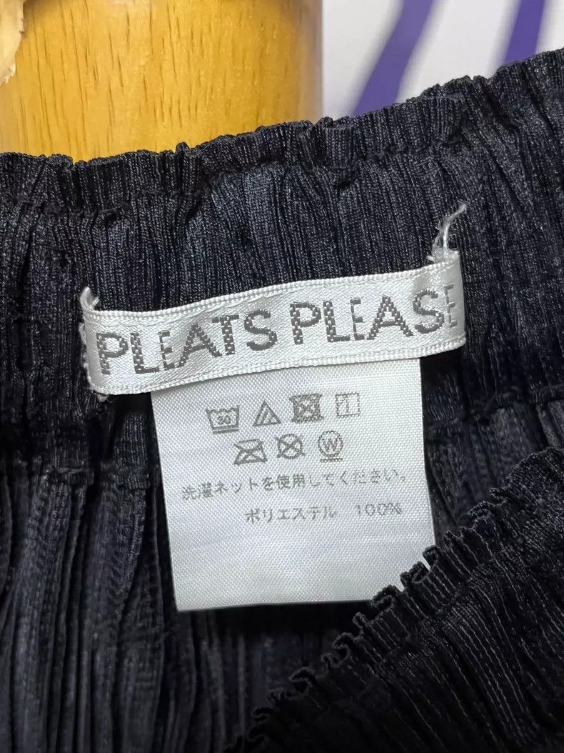 Issey Miyake Issey Miyake size:3 Black pleated trousers Size 22" - 3 Thumbnail