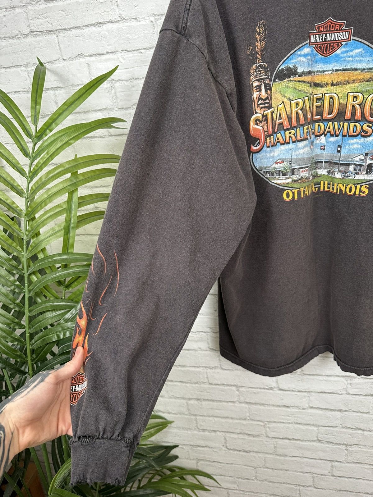 Harley Davidson (XXL) ABSOLUTELY THRASHED & FADED Harley Davidson Longsleeve Size US XXL / EU 58 / 5 - 16 Thumbnail