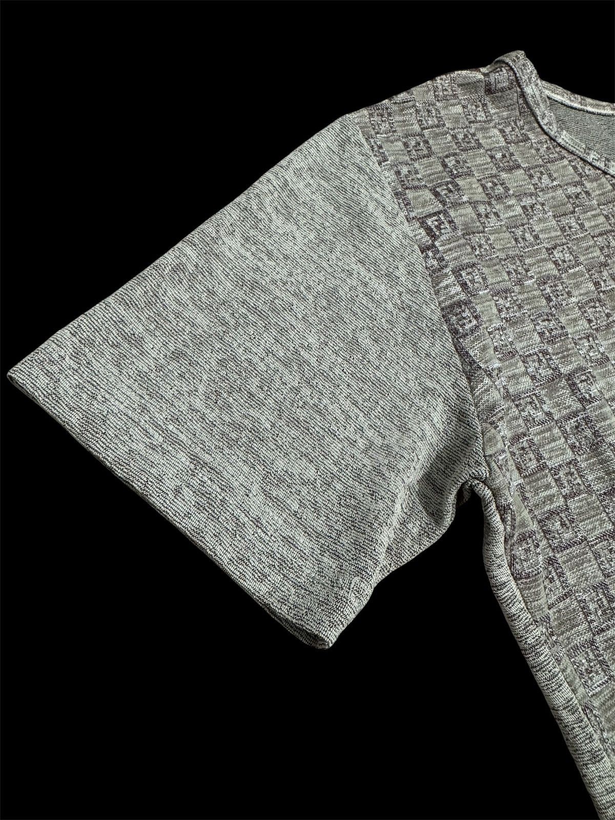 Fendi Vintage FENDI Fendi Jeans Tee Size S / US 4 / IT 40 - 3 Thumbnail