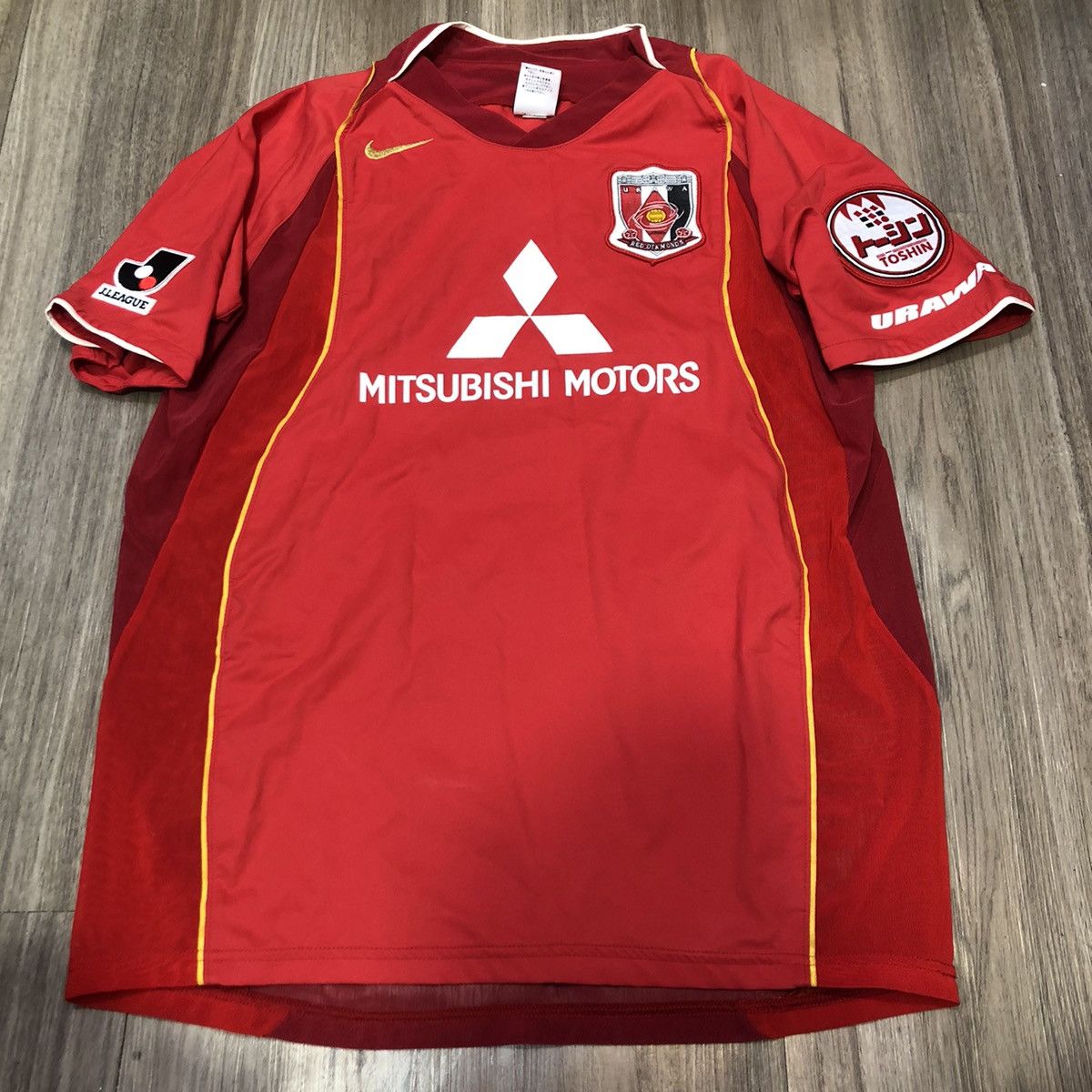 Japanese Brand × Nike Urawa reds 2004 home shirt Size US M / EU 48-50 / 2 - 1 Thumbnail