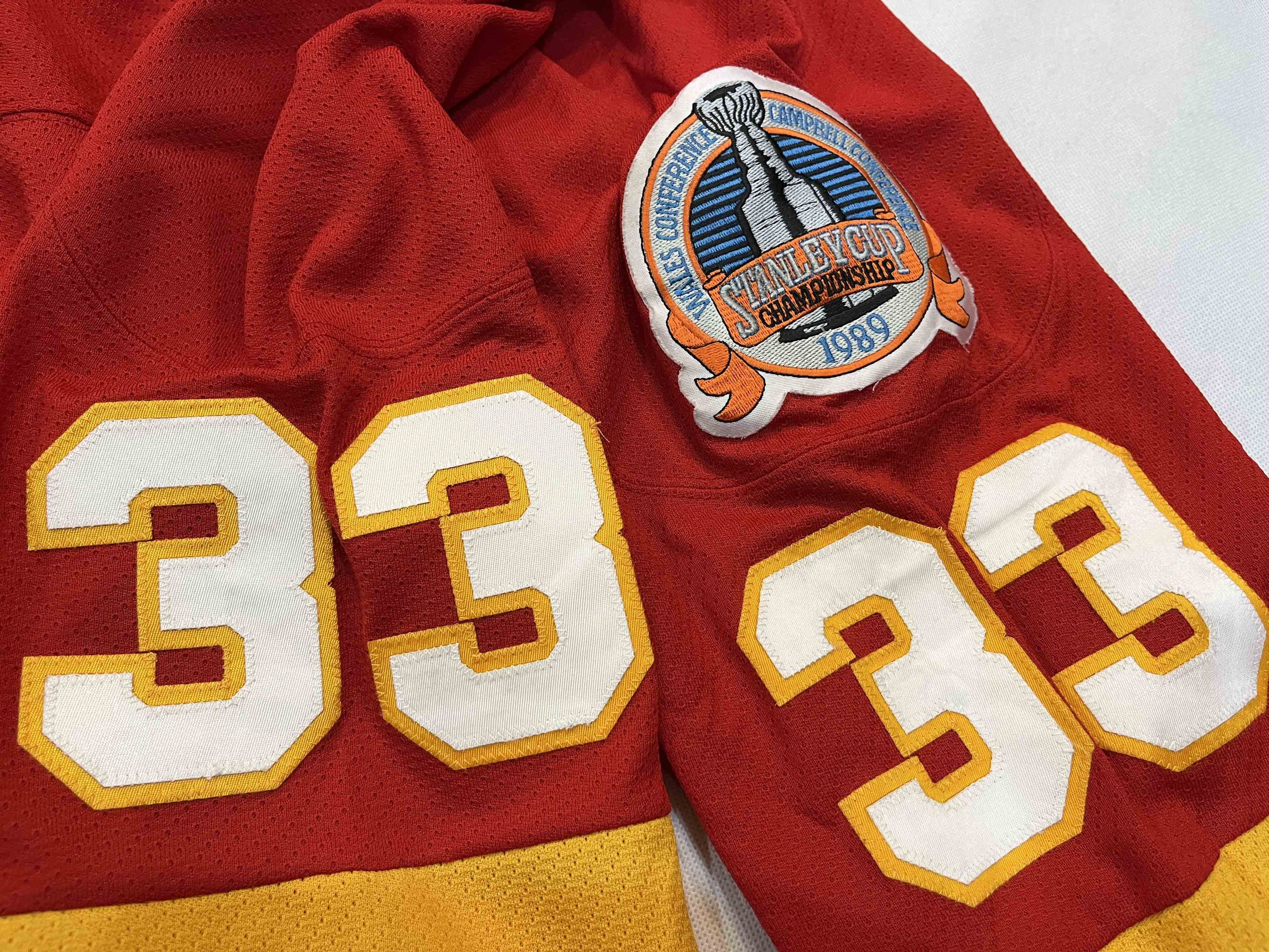 Ccm × NHL CCM Vintage Calgary Flames ZALAPSKI #33 NHL Hockey Jersey Size US XL / EU 56 / 4 - 5 Thumbnail