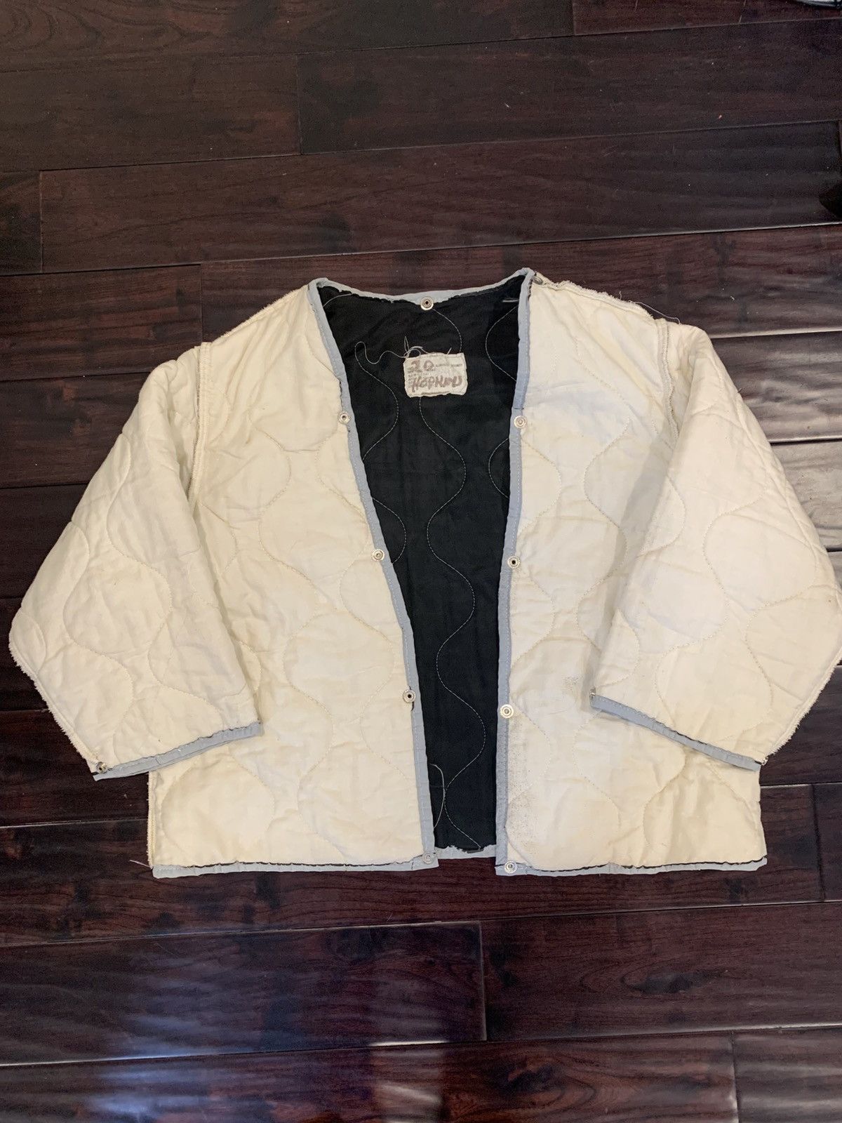 Vintage Vintage US ARMY quilted jacket Size US M / EU 48-50 / 2 - 1 Thumbnail
