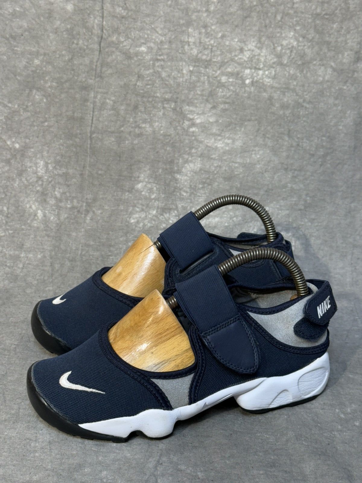 Nike Nike Air Rift Sandals Tabi Ninja Vintage Size US 6 / IT 36 - 3 Thumbnail