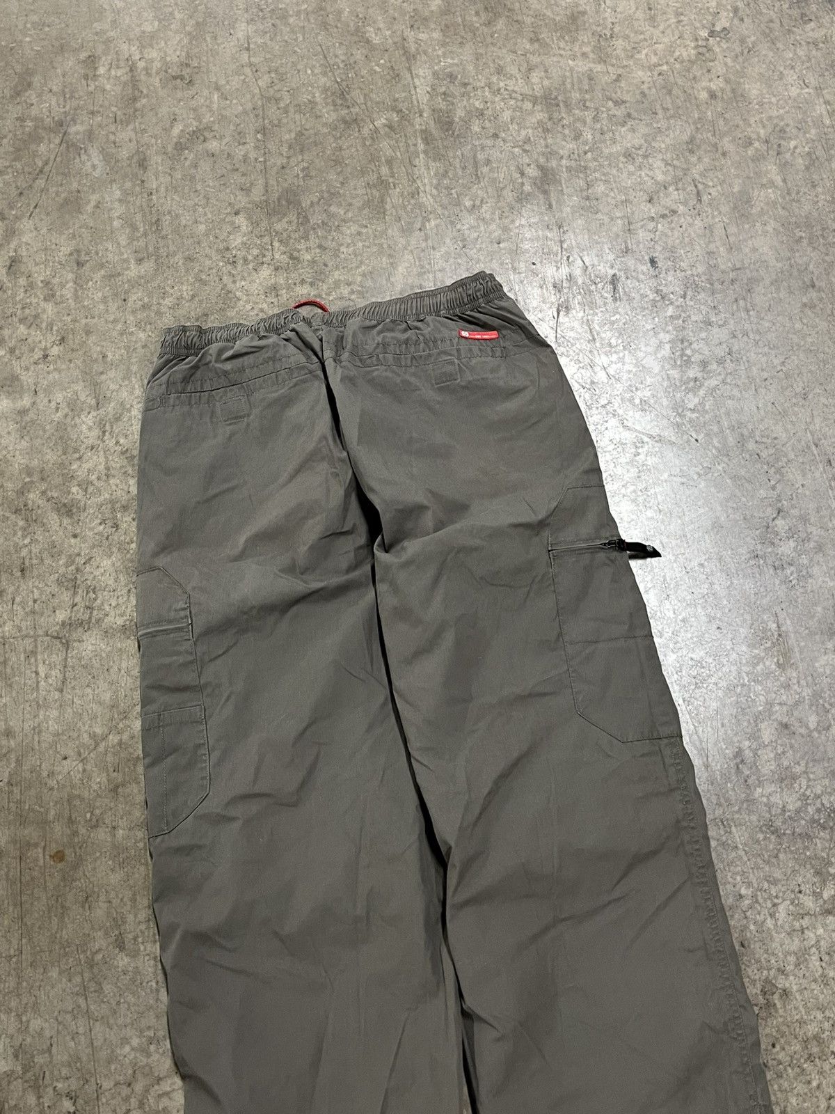 Vintage Vintage utility cargo pants baggy fit wide leg track pant Size US 32 / EU 48 - 8 Thumbnail