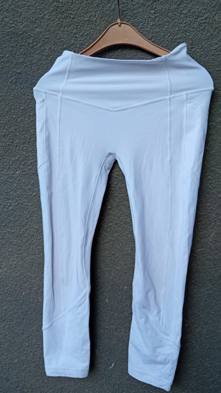Lululemon Lululemon Align High-Rise White Yoga Pant sz 6 Size 28" / US 6 / IT 42 - 2 Thumbnail