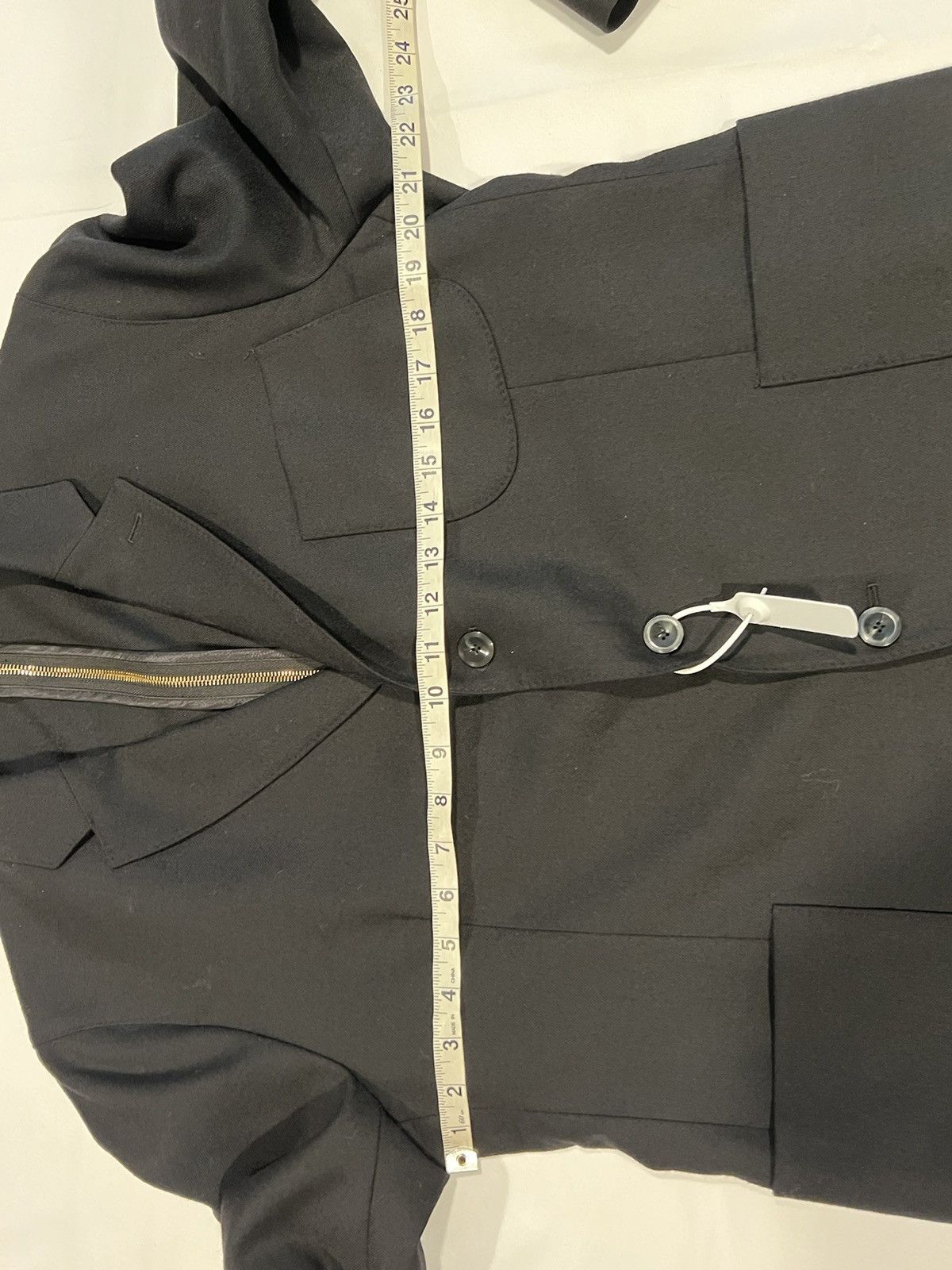 Alexander McQueen Alexander McQueen zip back blazer. 54/L. $3150 Size 44R - 8 Thumbnail