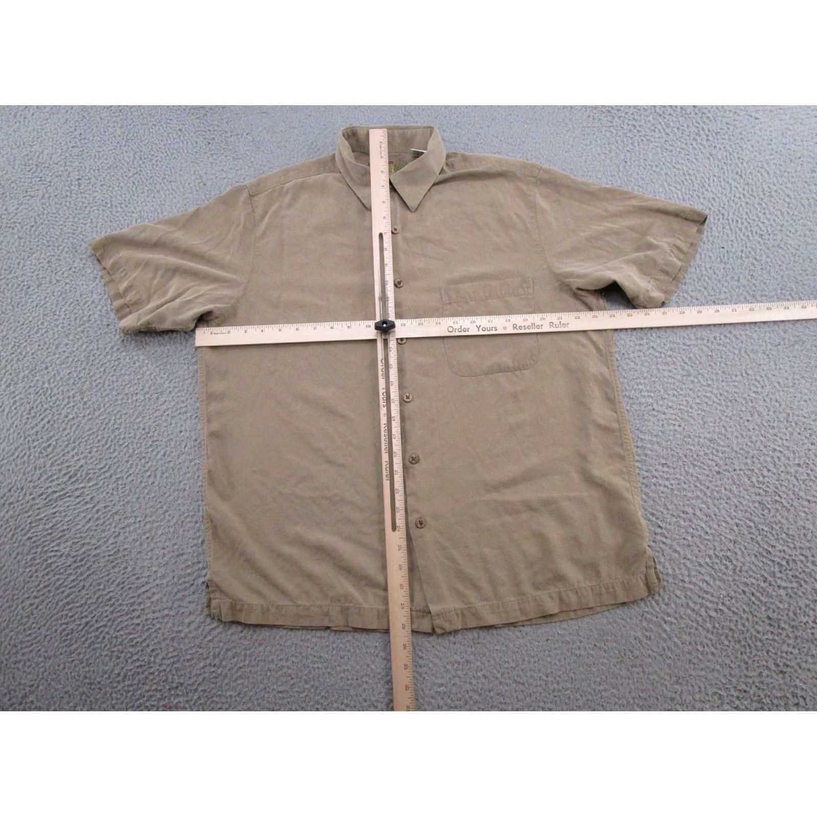 Vintage Caribbean Pineapple Short Sleeve Button-Up Shirt Mens L Beige Tropical Silk Knit? (Note: original content disallows adding new info) Size US L / EU 52-54 / 3 - 4 Thumbnail