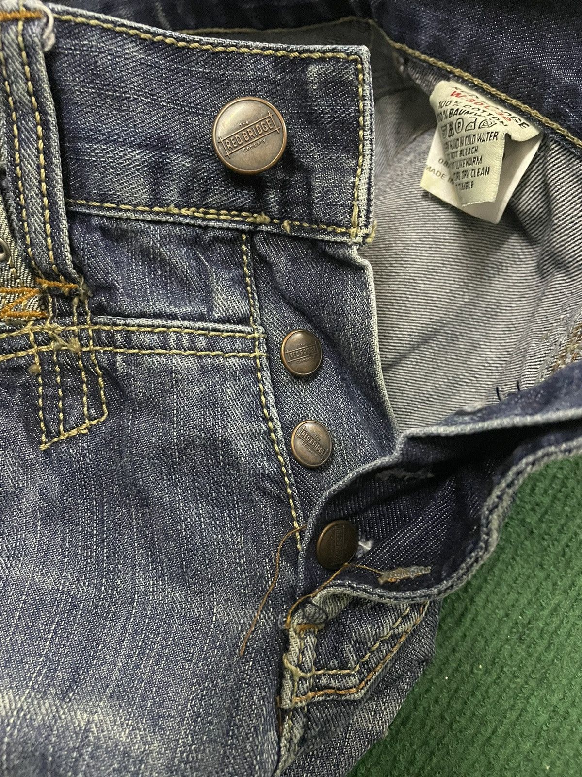 If Six Was Nine Red Bridge Distressed Jeans Size US 32 / EU 48 - 11 Thumbnail