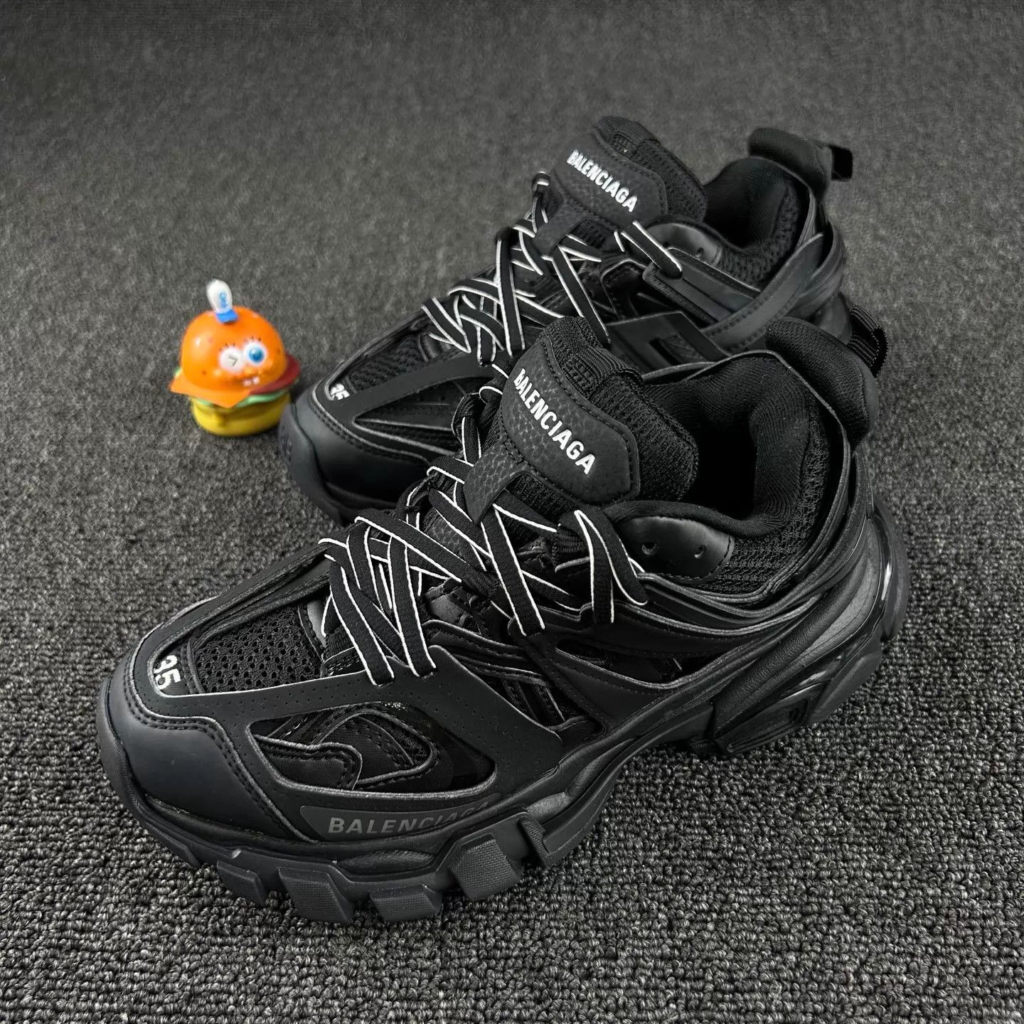 Balenciaga Balenciaga Black Dad Sneaker 35 Size US 4.5 / IT 34.5 - 1 Thumbnail