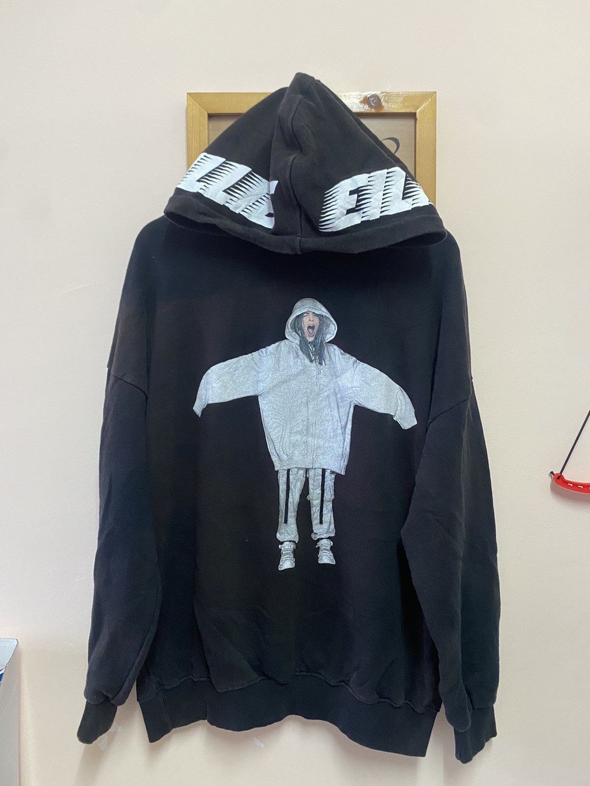 Bershka billie eilish hoodie hotsell