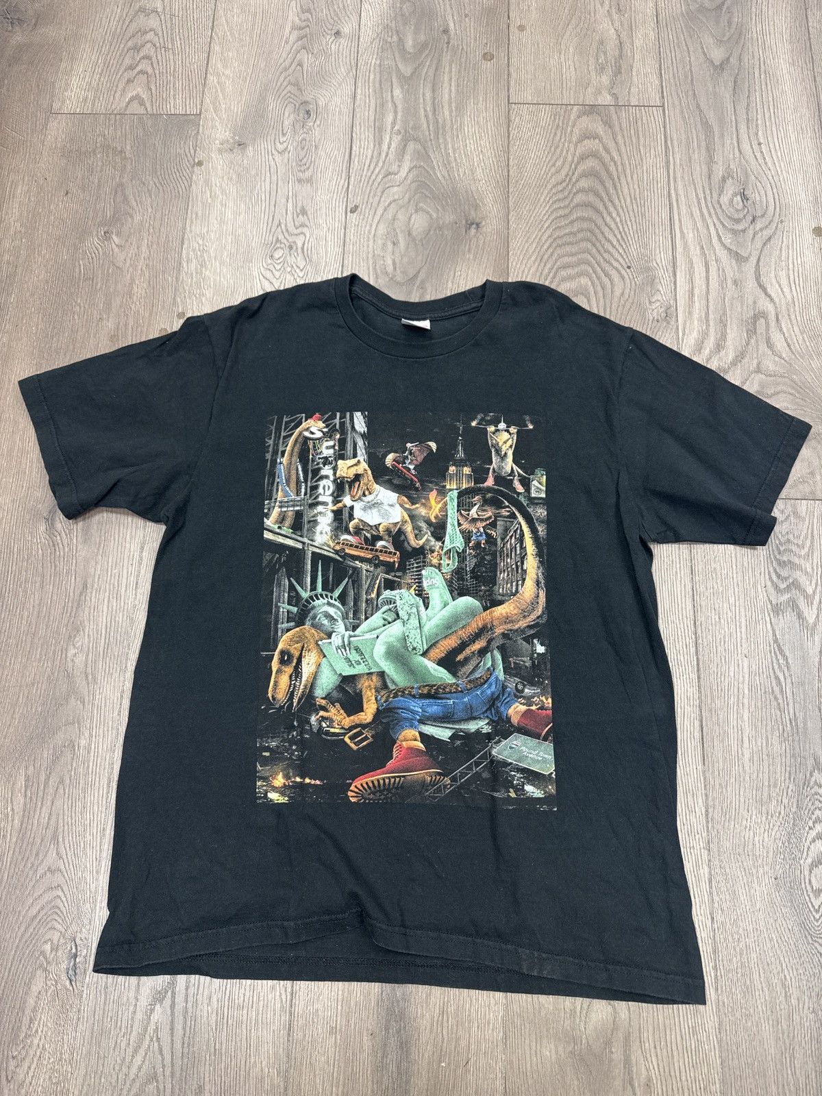 【本物保証 /関税・送料無料】Supreme Dinosaur Tee Supreme Dinosaur Tee (SS20) - $38