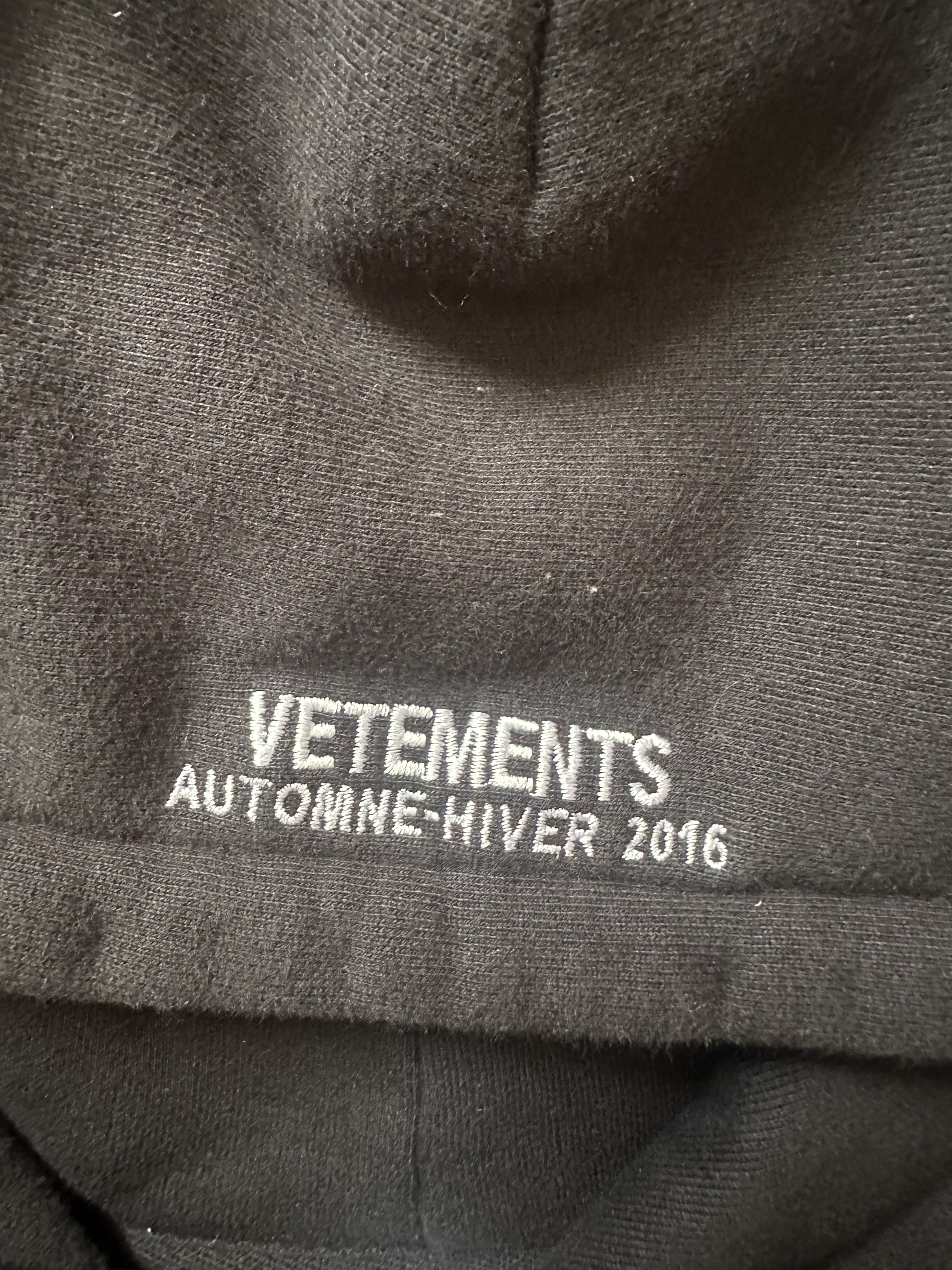 Vetements (xs) Vetements OG metal logo hoodie Size US XS / EU 42 / 0 - 3 Thumbnail