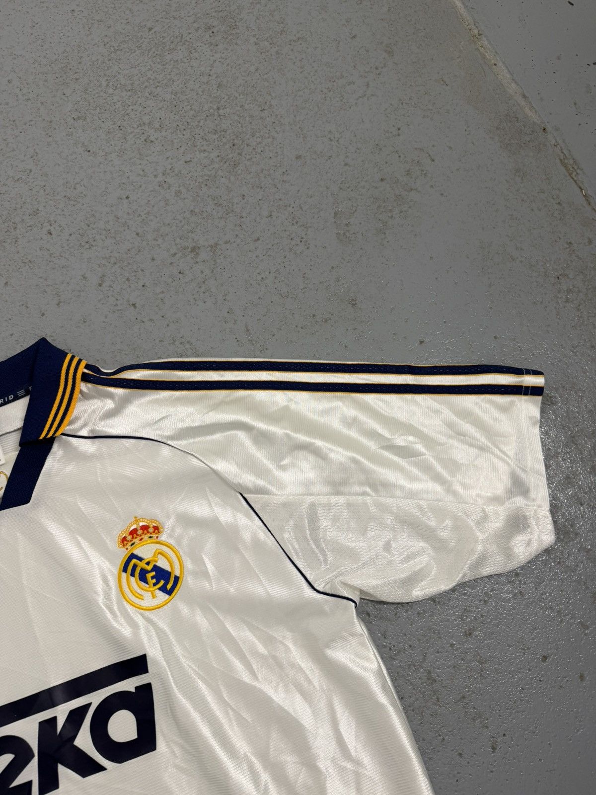 Adidas Vintage 1998/2000 Adidas Real Madrid Soccer Jersey Size US M / EU 48-50 / 2 - 9 Thumbnail