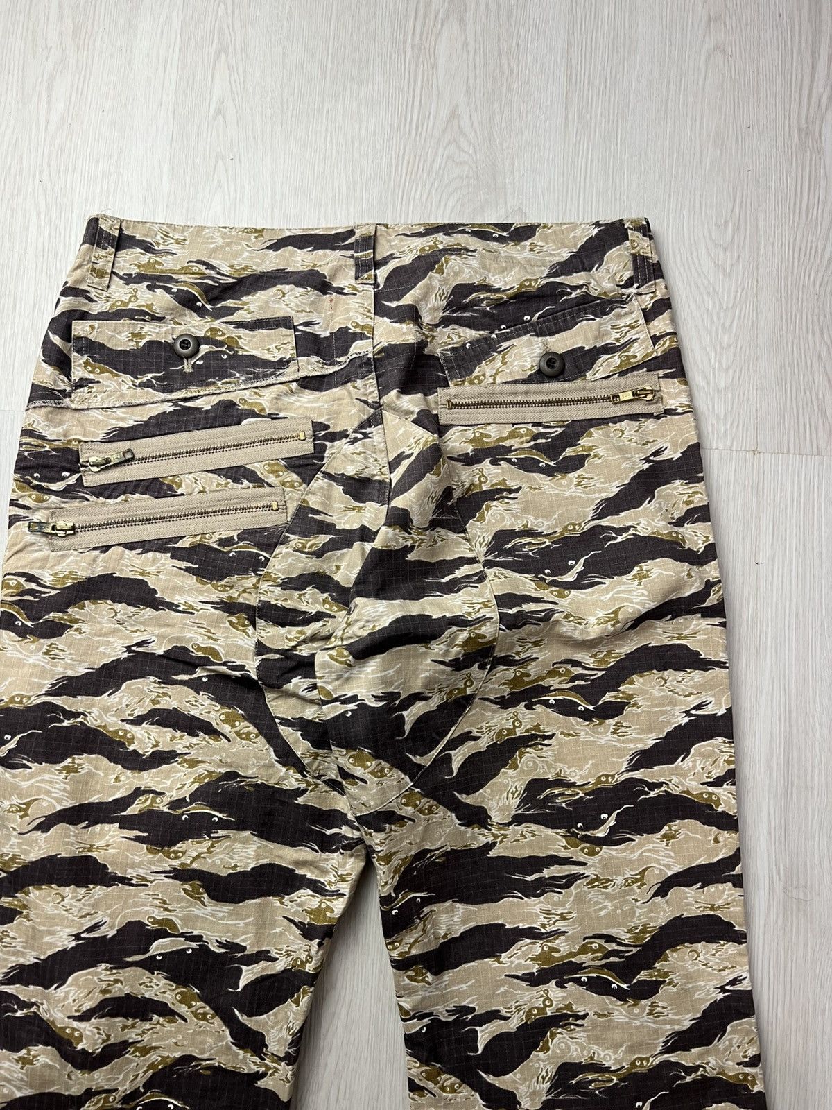 If Six Was Nine × Le Grande Bleu (L.G.B.) × NADA SS05 Nada Not Nada Rebirth To Tabura Rasa Tiger Stripe Camo Size US 34 / EU 50 - 3 Thumbnail