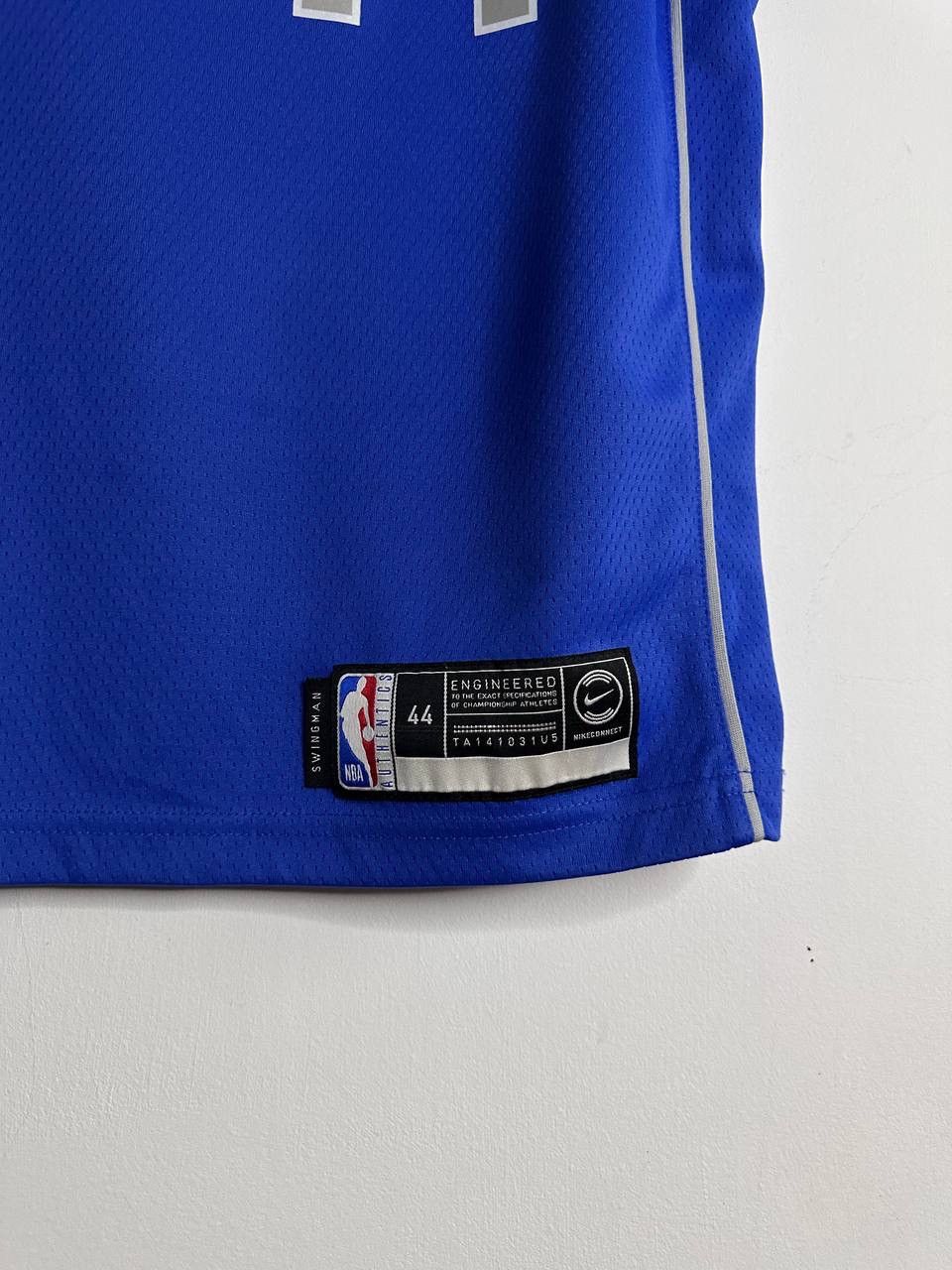 Nike Nike NBA Dallas Mavericks Luka Dončić #77 Jersey Men’s 44 M Size US M / EU 48-50 / 2 - 3 Thumbnail