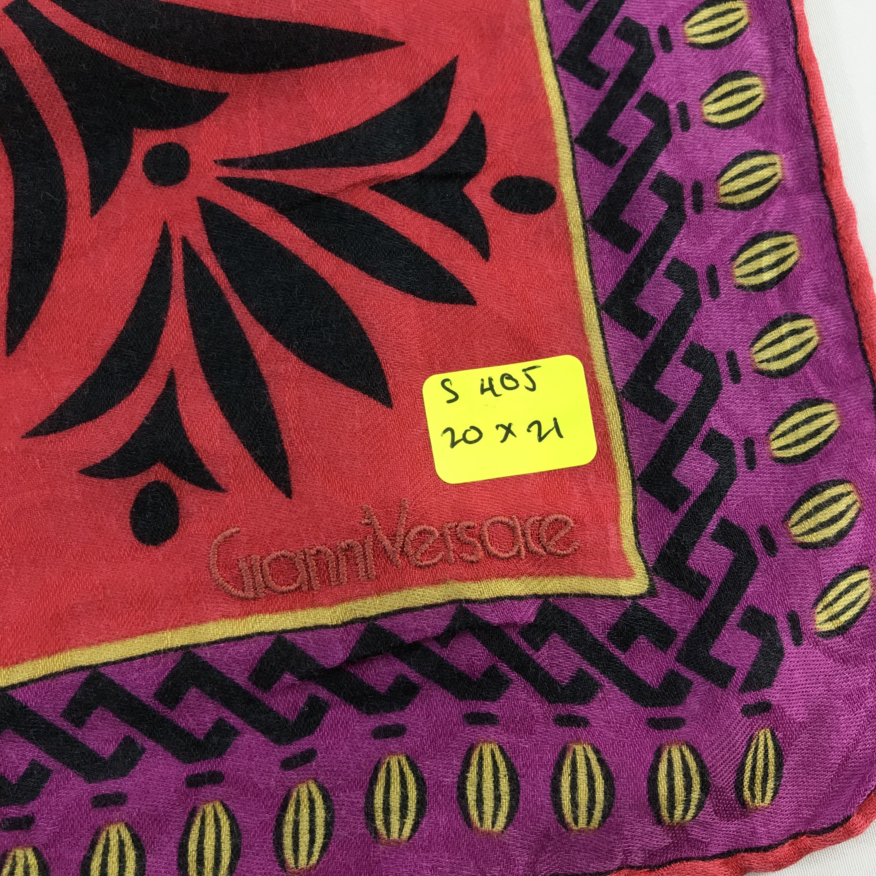 Versace × Vintage Gianni Versace Bandana / Handkerchief / Neckerchief - S405 Size ONE SIZE - 5 Thumbnail