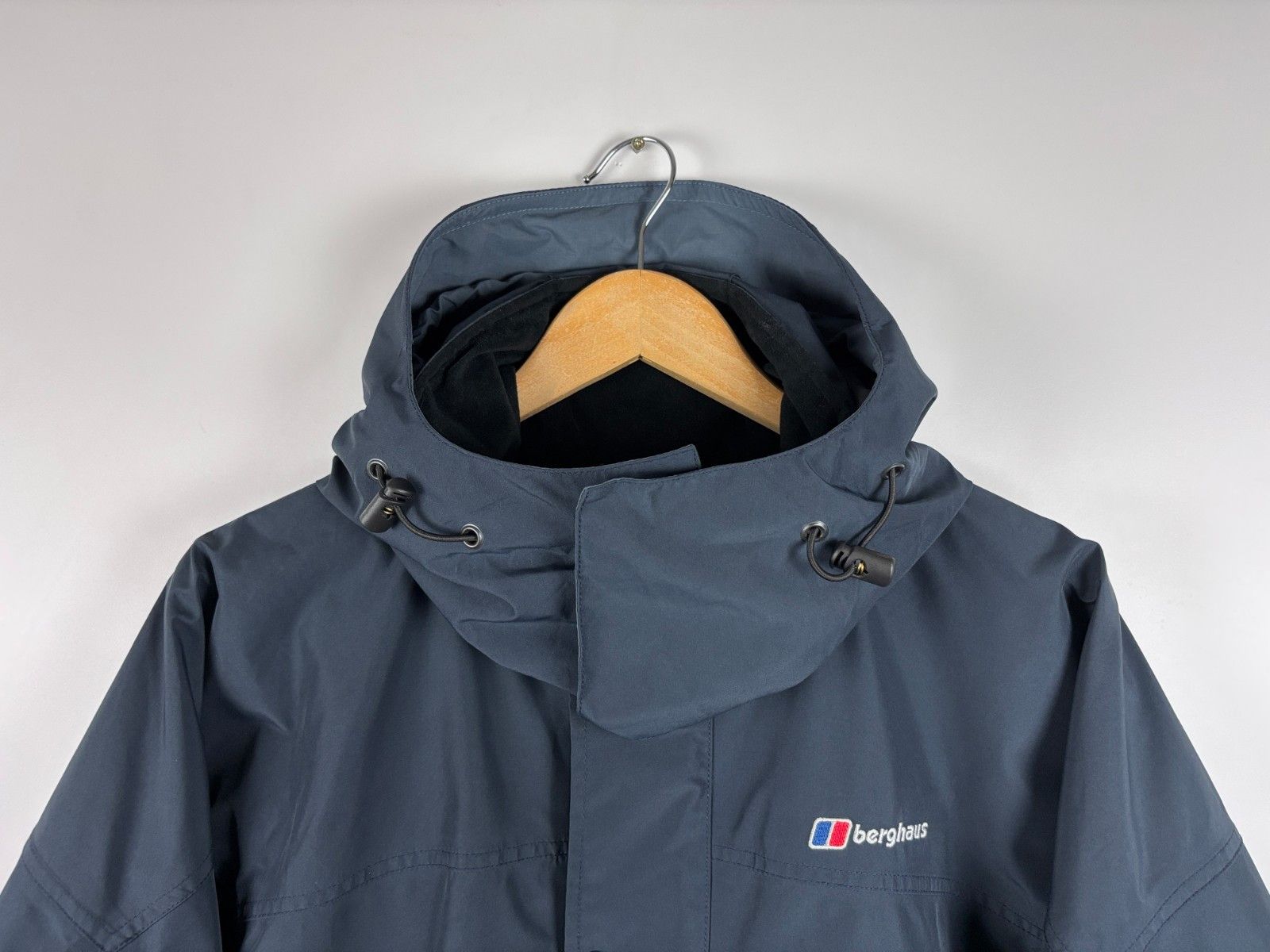 Berghaus Vintage Berghaus Gore-Tex Outdoor Waterproof Jacket Size M Size US M / EU 48-50 / 2 - 2 Thumbnail