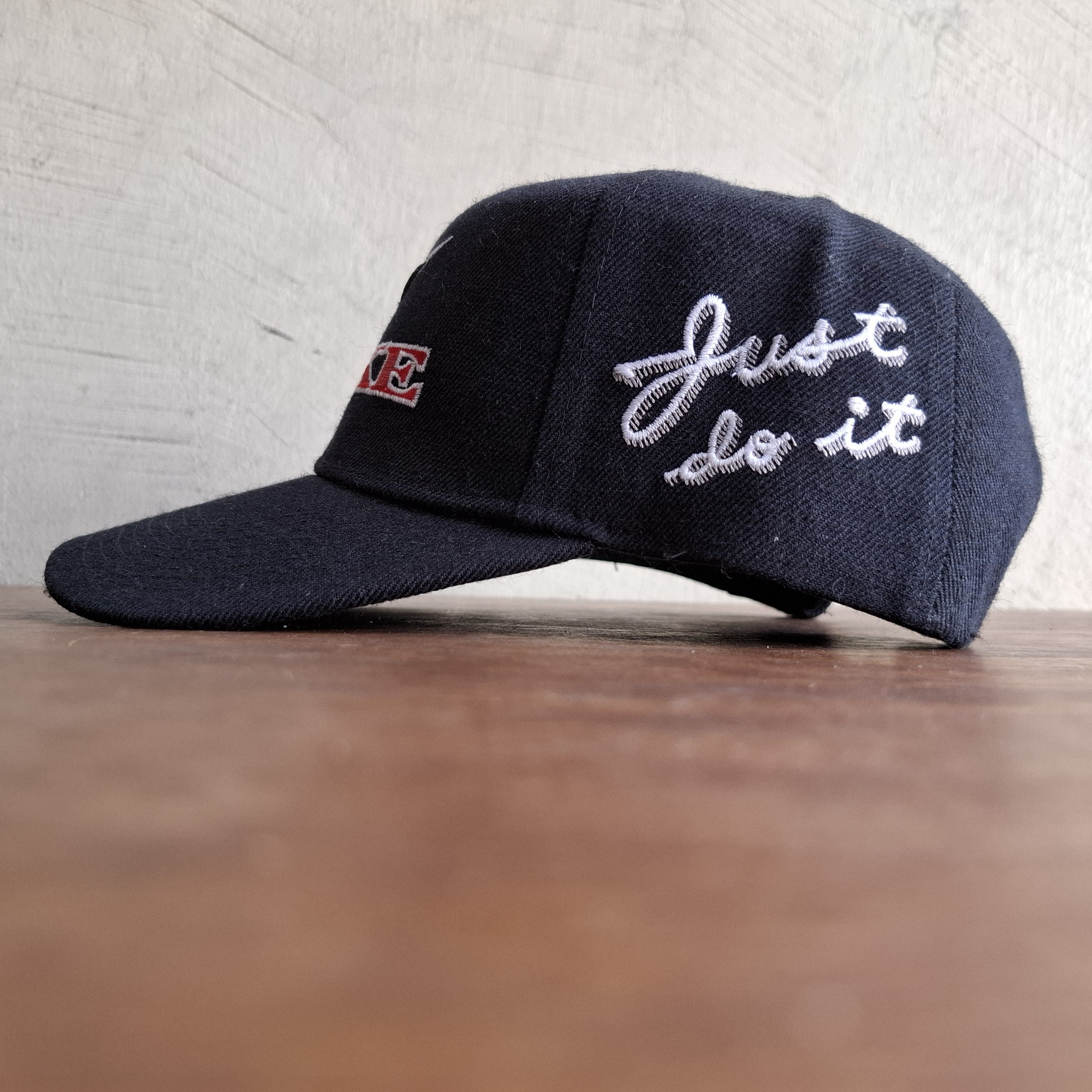 Nike VINTAGE NIKE SWOOSH SNAPBACK Size ONE SIZE - 2 Thumbnail