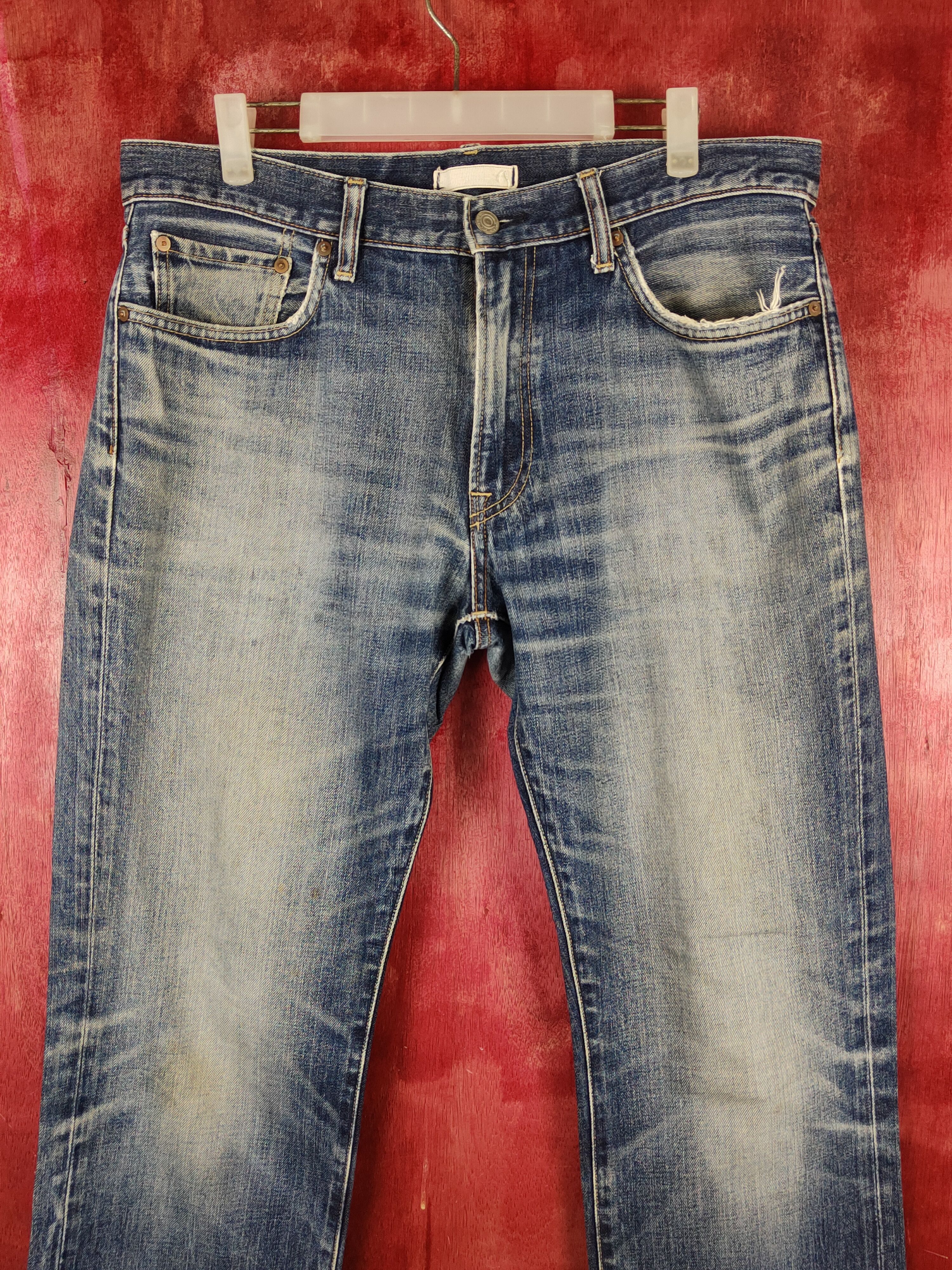 Japanese Brand Uniqlo Dark Blue Faded Distressed Ripped Jeans #S2195 Size US 34 / EU 50 - 2 Thumbnail