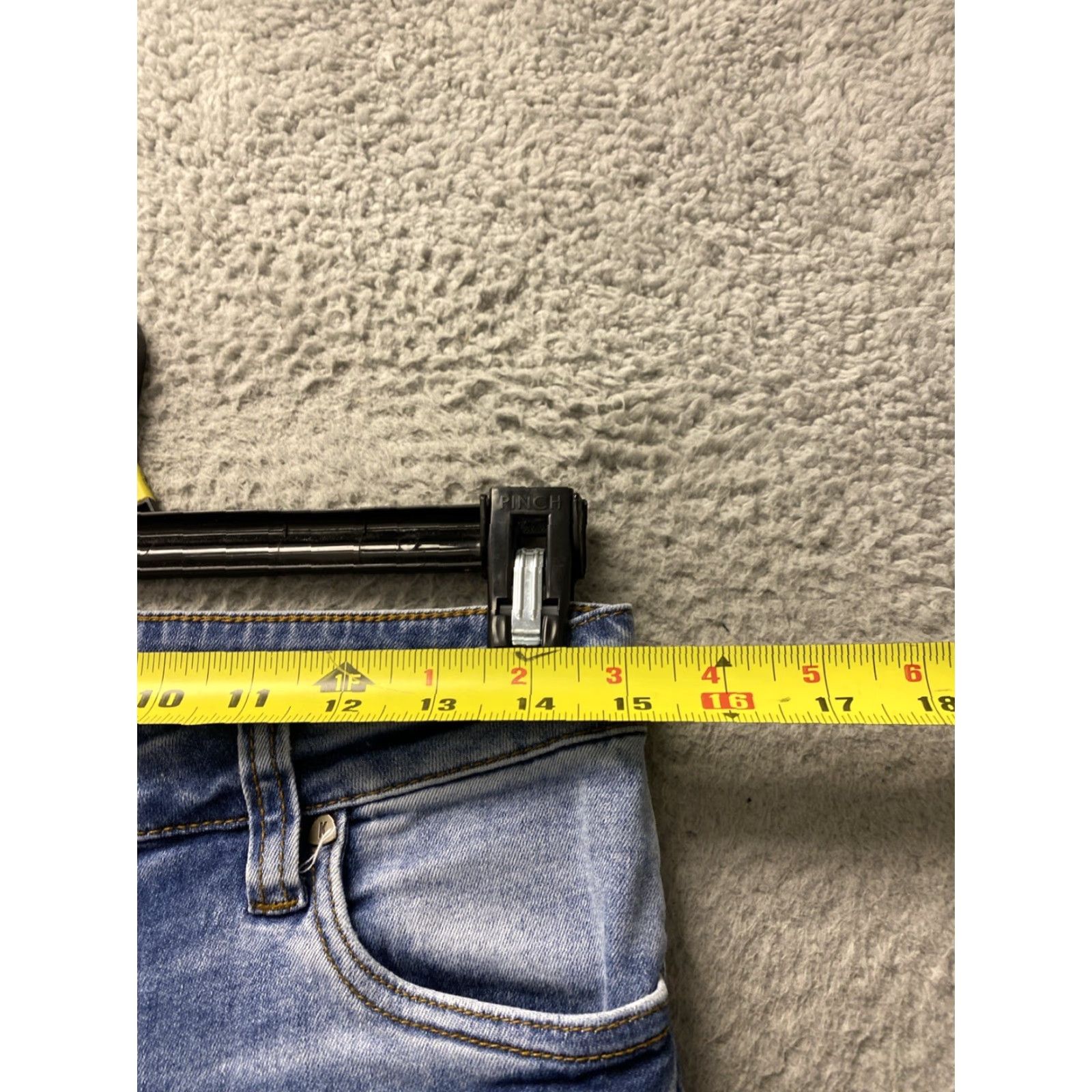Vintage KUT from the Kloth Jeans Women’s Size 4 Slim Distressed Denim Blue 26 Inseam Button Zip Pockets Cotton Spandex Skinny/Stretch Size 30" / US 8 / IT 44 - 7 Thumbnail