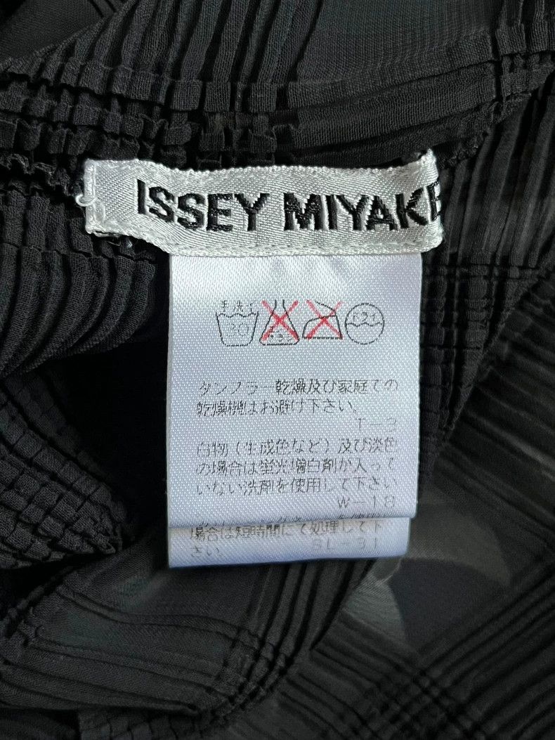 Issey Miyake issey miyake Black pleated long sleeves 2506-Nextarrow Size M / US 6-8 / IT 42-44 - 3 Thumbnail