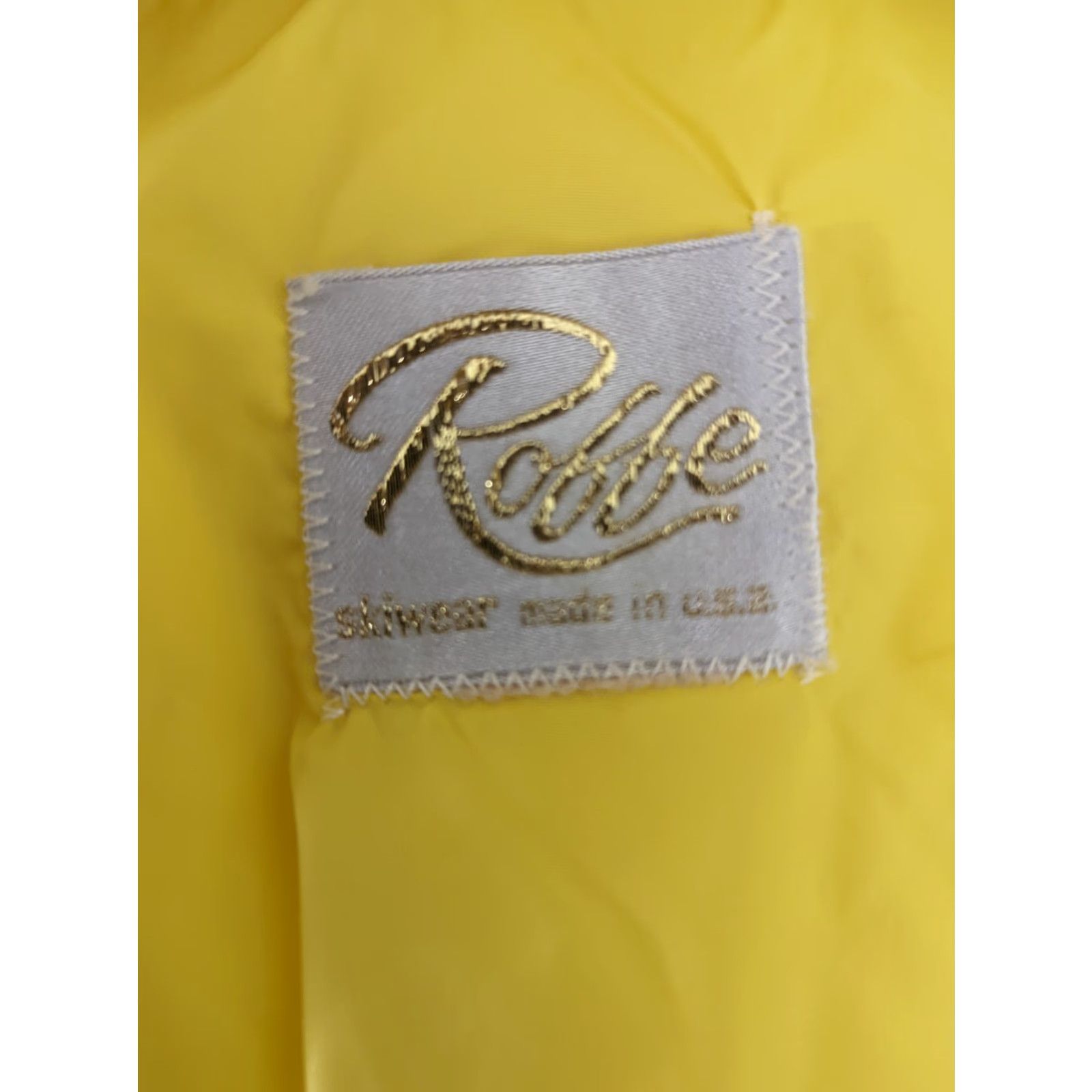 Vintage VINTAGE 80s Skiwear Yellow Nylon Puffer Quilted Vest Women's S Jacket/Coat Size S / US 4 / IT 40 - 4 Thumbnail