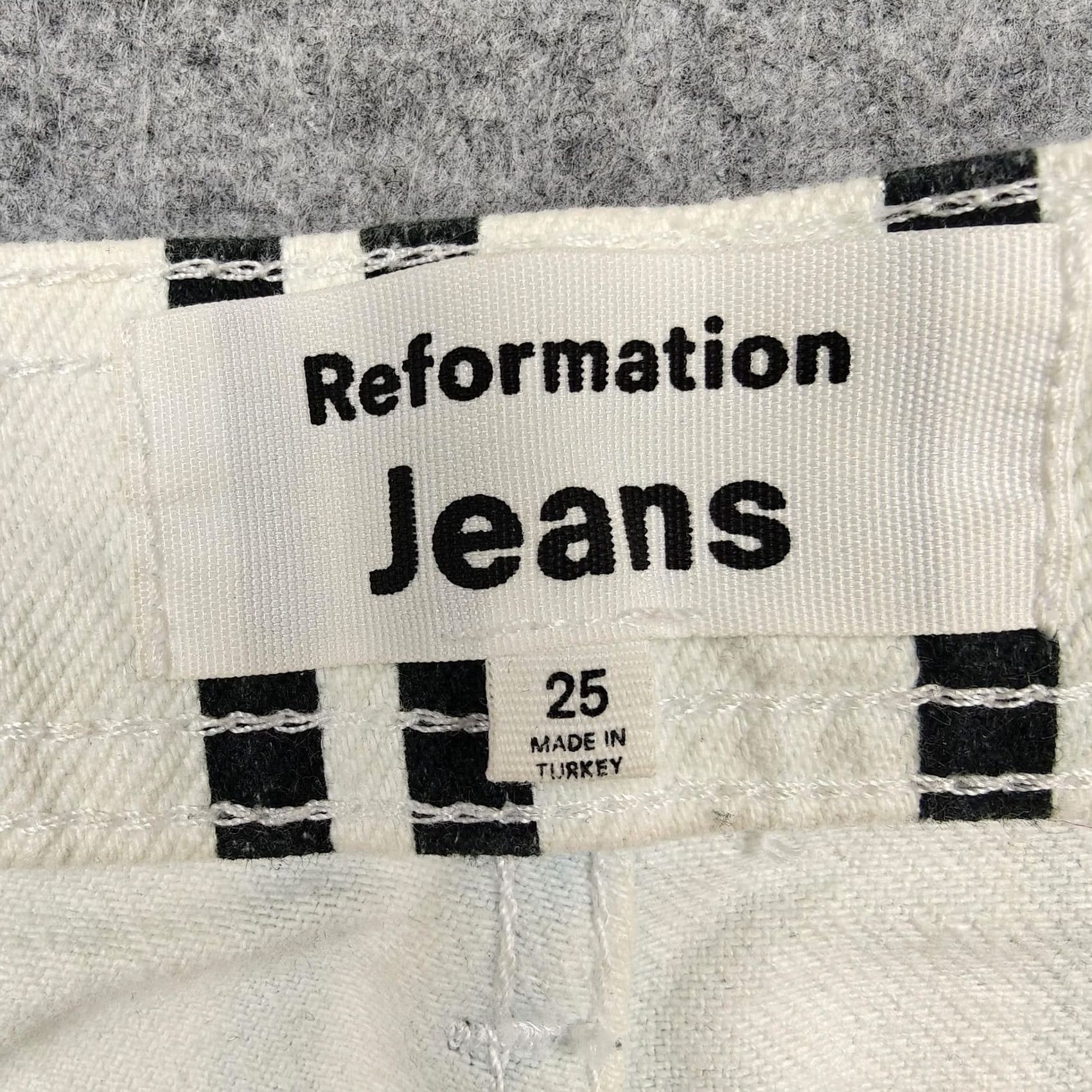 Reformation Reformation Jeans Womens 25 White Stripe Logan Ultra High Rise Wide Leg Denim 100% Cotton Button Pocket Front Rise High Loose Retro Modern Shoes? Size 42" / US 20 - 4 Thumbnail