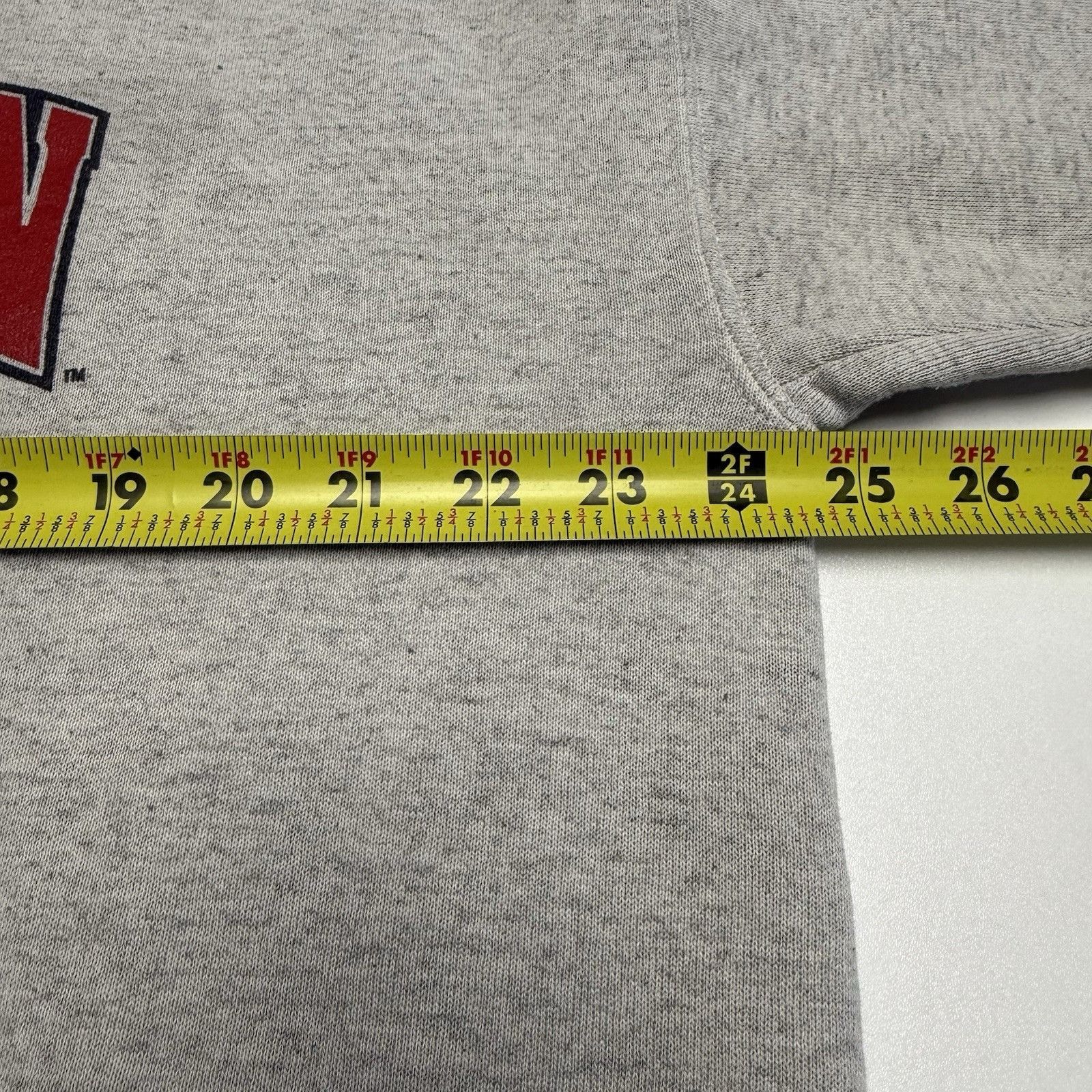 Vintage Vintage Wisconsin 1994 Rose Bowl Sweatshirt Mens XL 24.5x26 Size US XL / EU 56 / 4 - 10 Thumbnail