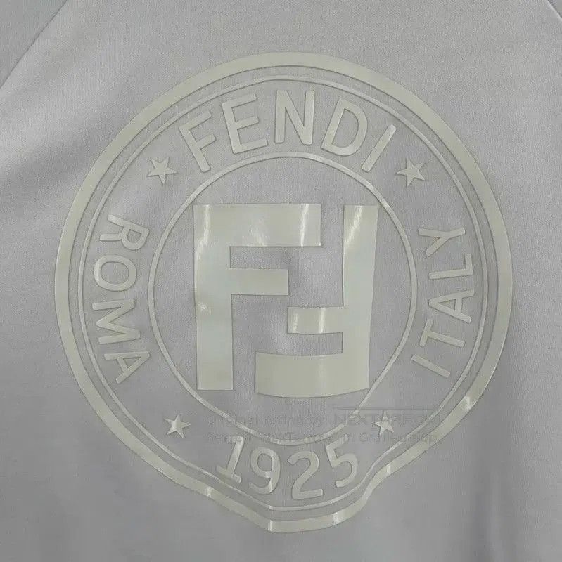 Fendi Fendi Winter White Cotton Men's Short Sleeve Hoodie . Size US S / EU 44-46 / 1 - 3 Thumbnail