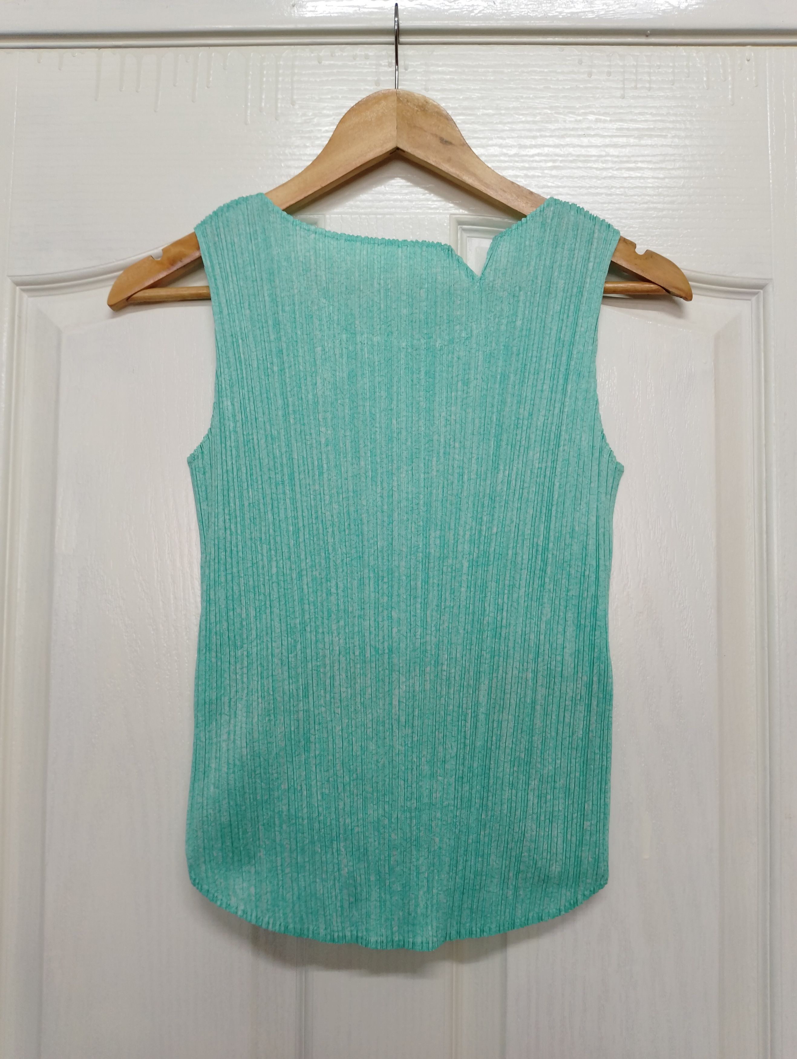 Pleats Please Issey Miyake Pleats Please By Issey Miyake Tank Top Japan Size XS / US 0-2 / IT 36-38 - 4 Thumbnail