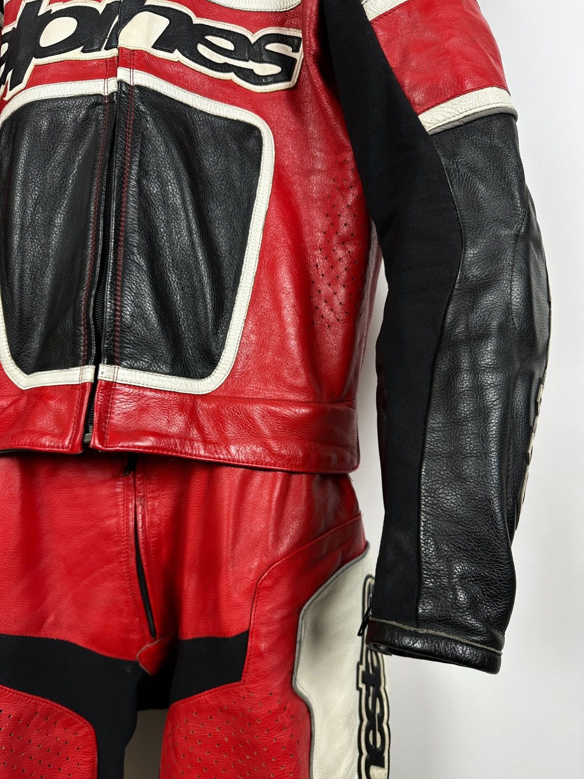 Alpinestars Alpinestar Professional Leather Superbike Moto Suit Size US M / EU 48-50 / 2 - 7 Thumbnail