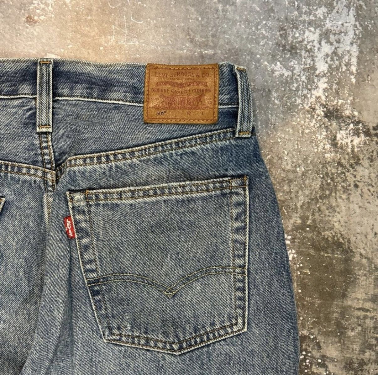 Levi's Levis 501 Jeans Mens 28X26 Selvedge Premium Big E Button Fly Size 28" / US 6 / IT 42 - 3 Thumbnail