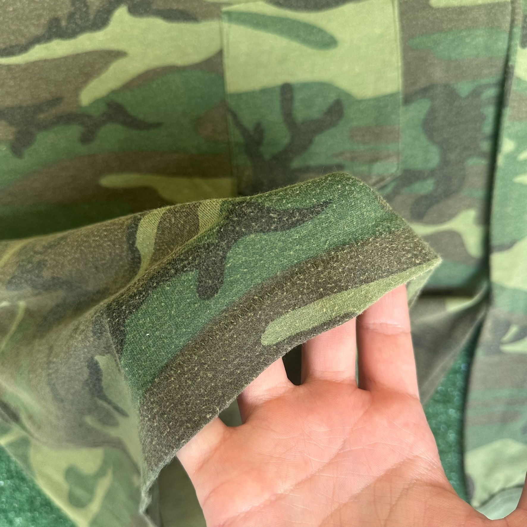 Vintage Vintage 80s Green Woodland Camo T-Shirt Grunge Punk Army Mil Size US M / EU 48-50 / 2 - 4 Thumbnail