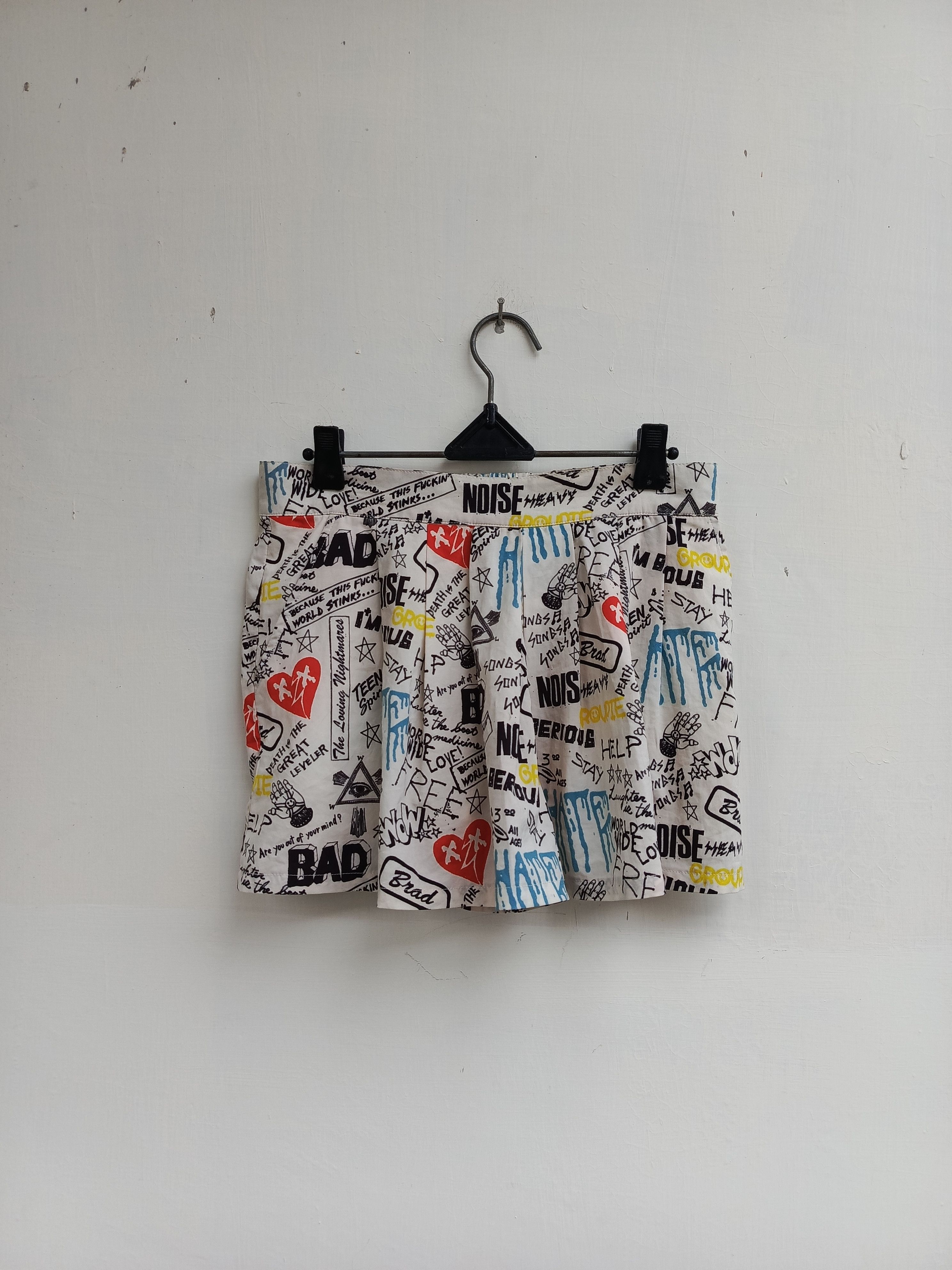Japanese Brand World Wide love short japanese brand Size 28" / US 6 / IT 42 - 1 Thumbnail