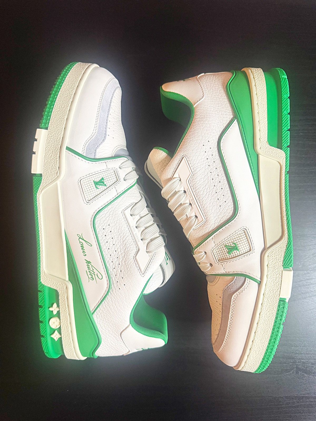Louis Vuitton Louis Vuitton green trainer sneaker Size US 10 / EU 43 - 2 Thumbnail